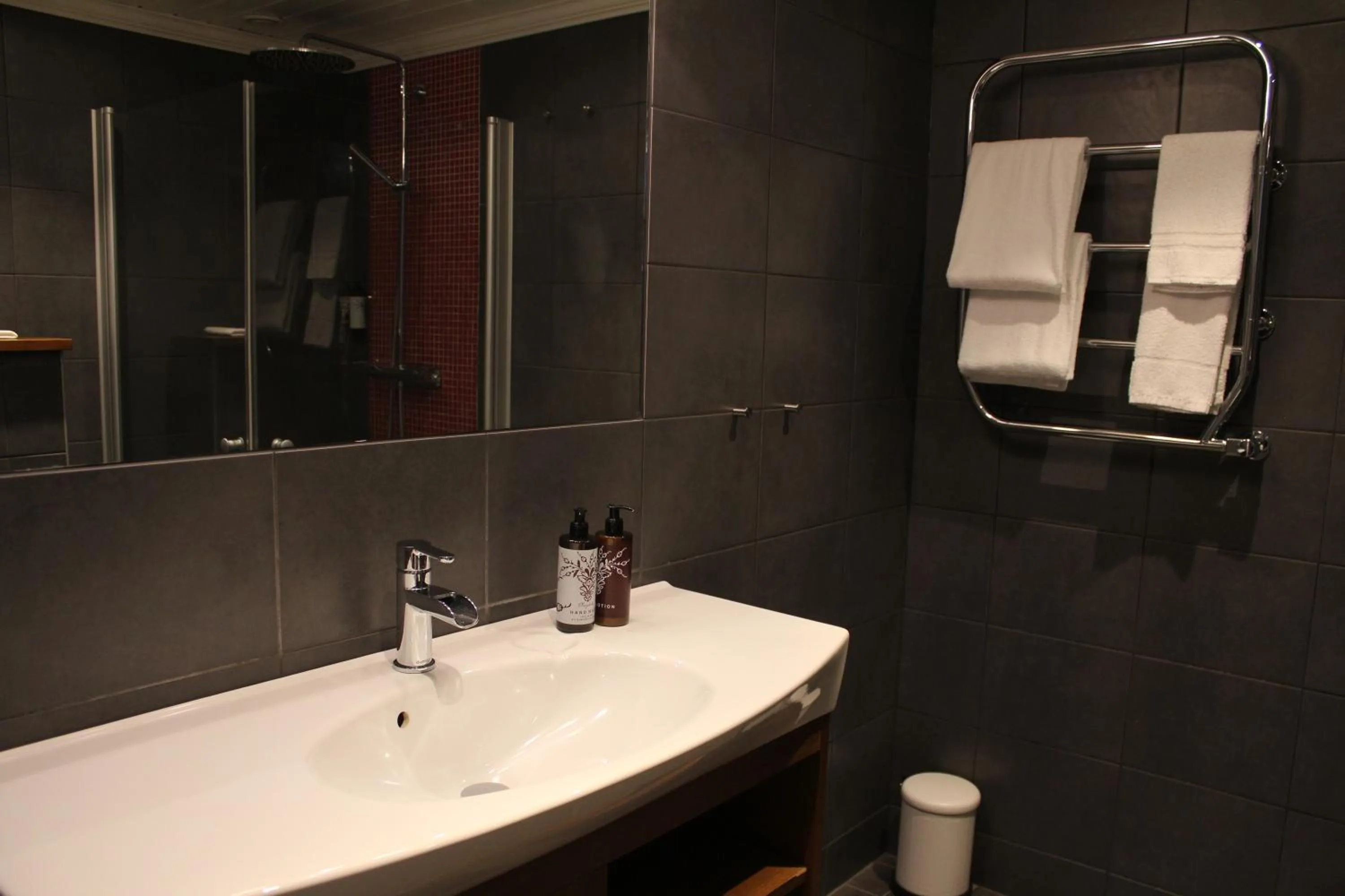 Bathroom in Olarsgården Hotell