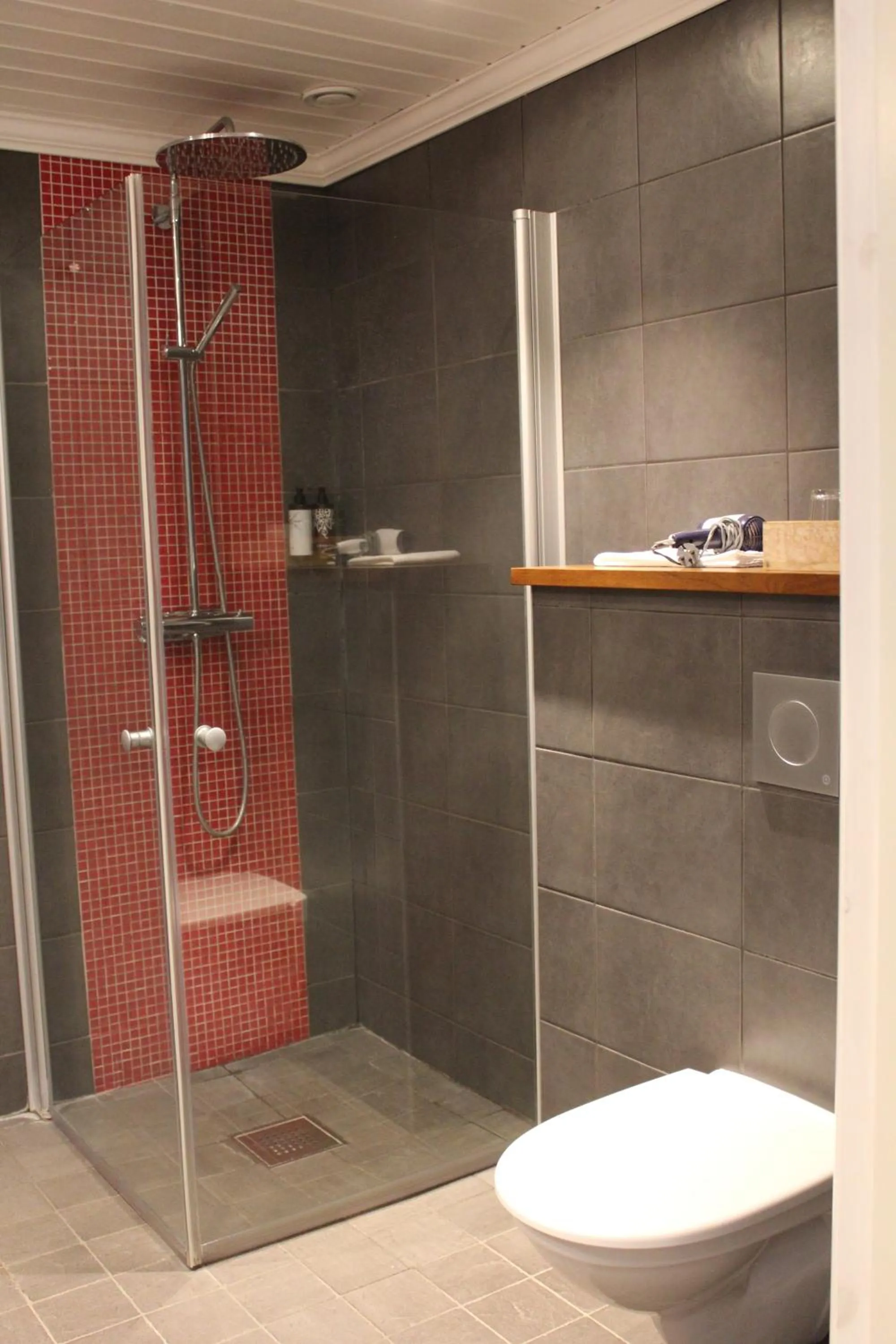 Bathroom in Olarsgården Hotell