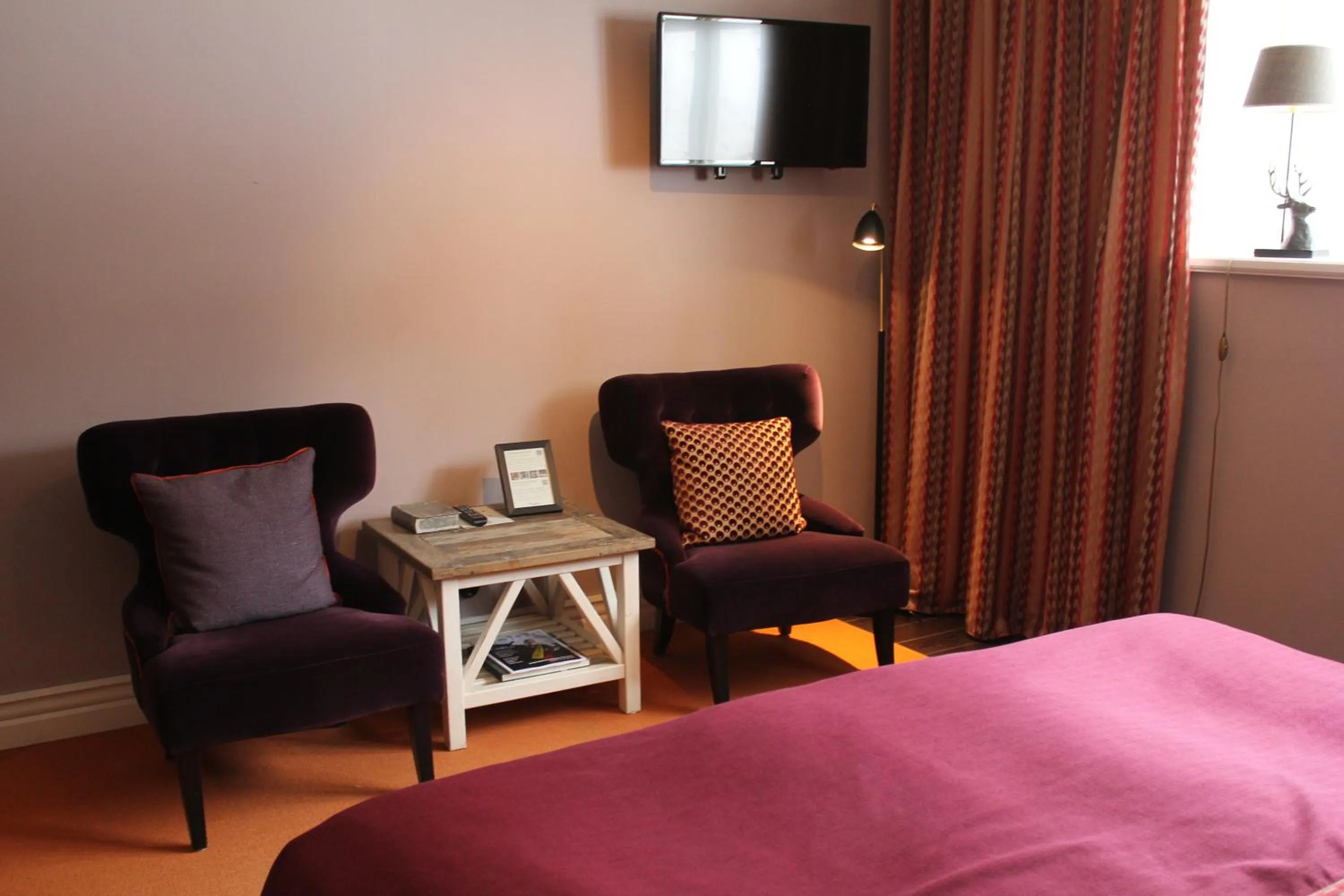 Photo of the whole room, Bed in Olarsgården Hotell