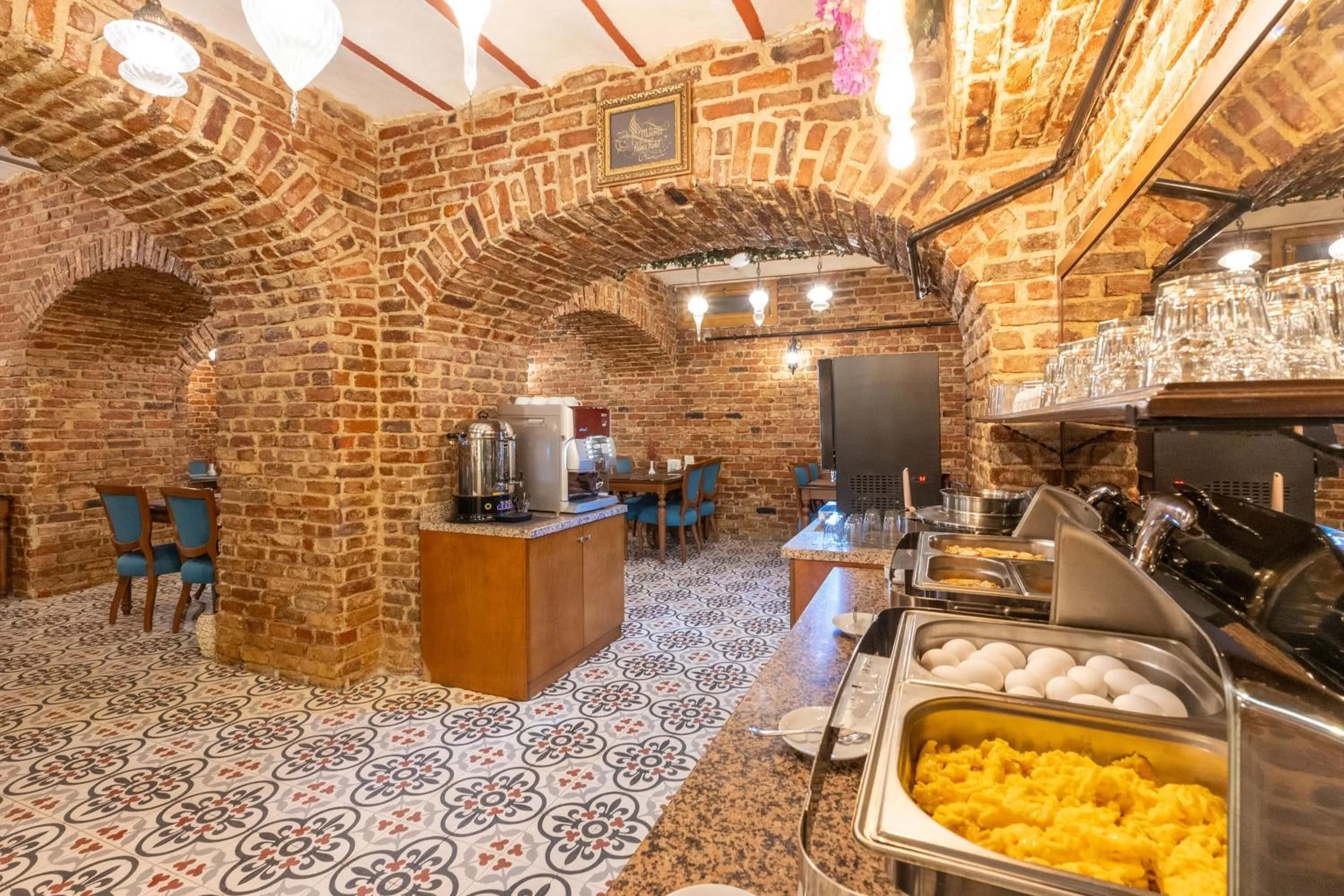 Kitchen or kitchenette in Meserret Palace Hotel - Special Category