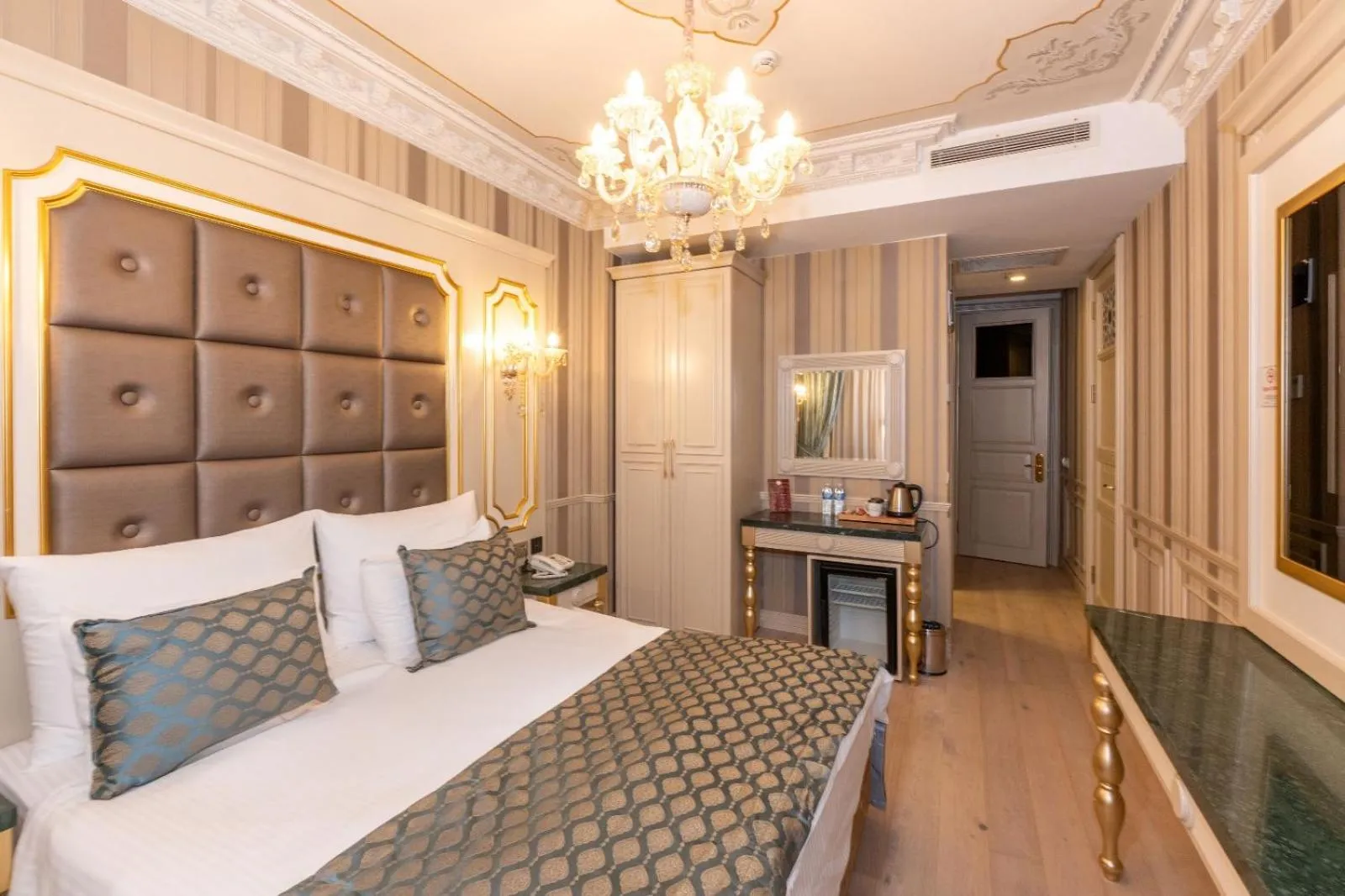 Bed in Meserret Palace Hotel - Special Category