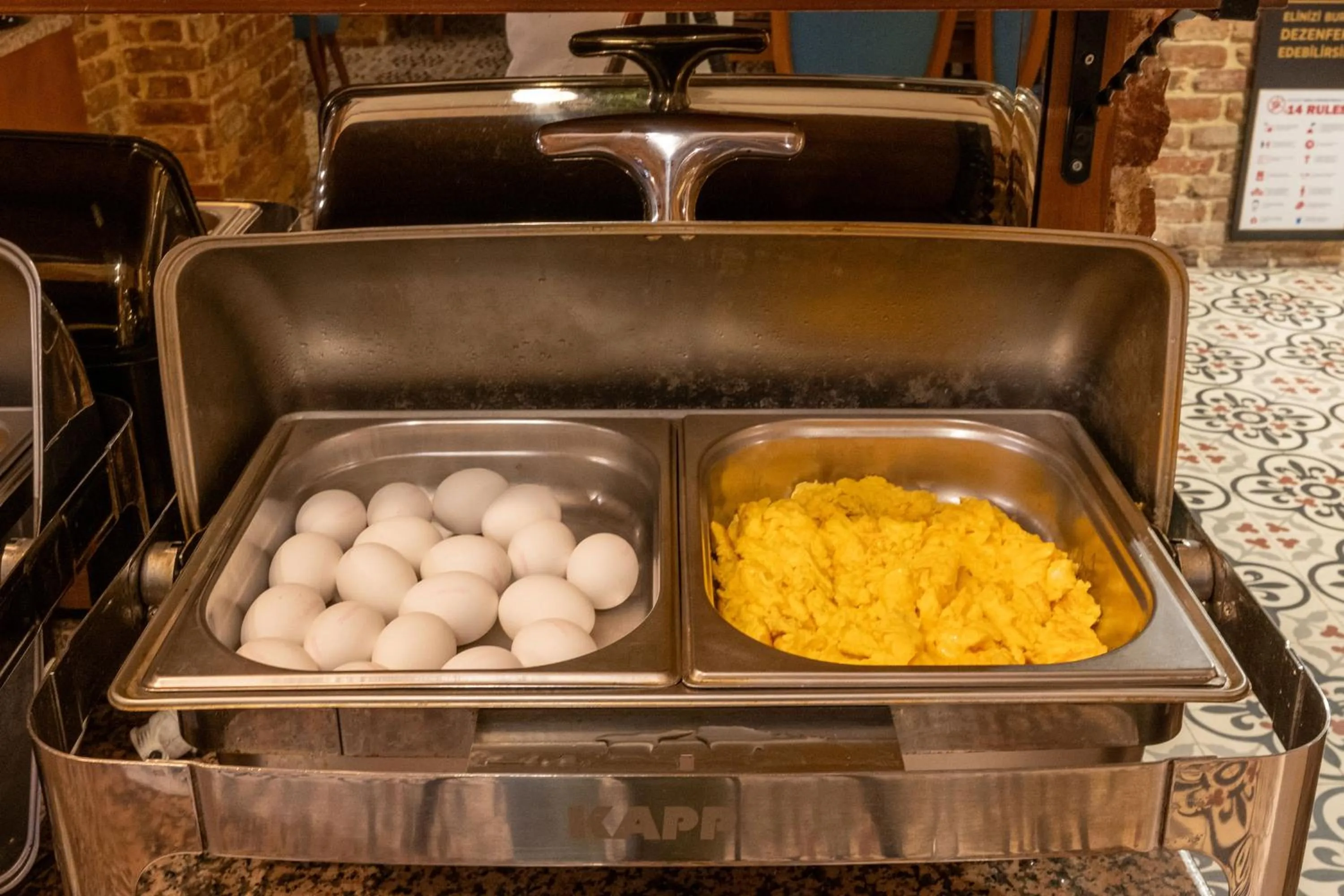 Restaurant/places to eat in Meserret Palace Hotel - Special Category