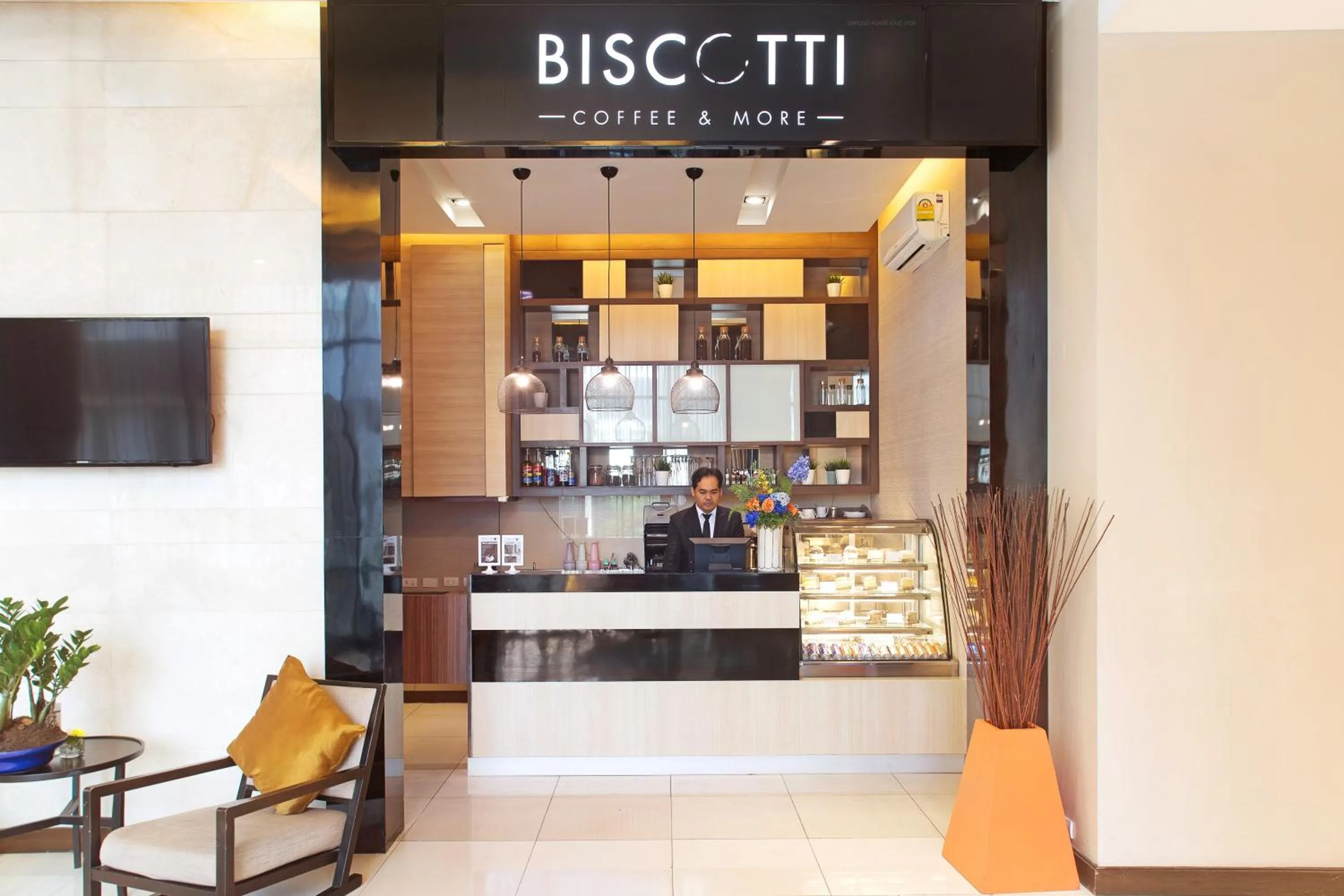 Area and facilities in Mida Hotel Ngamwongwan - SHA Plus