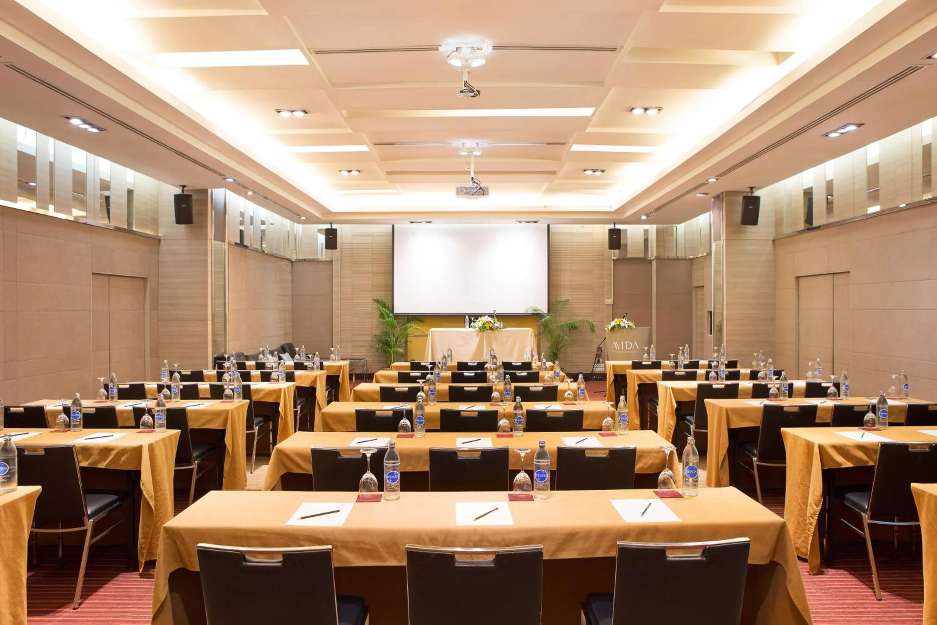 Meeting/conference room in Mida Hotel Ngamwongwan - SHA Plus