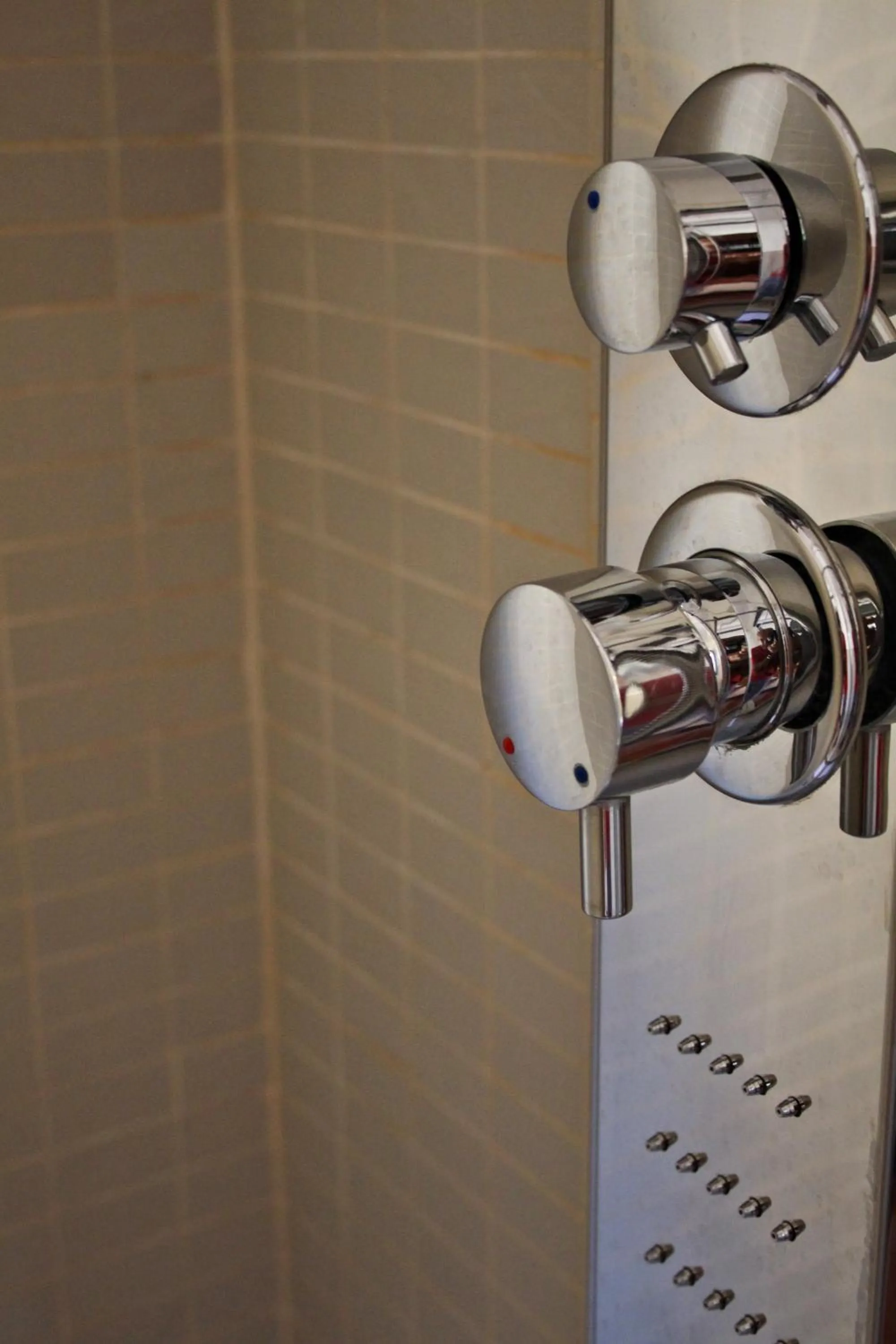 Shower in Primavera Mini Hotel