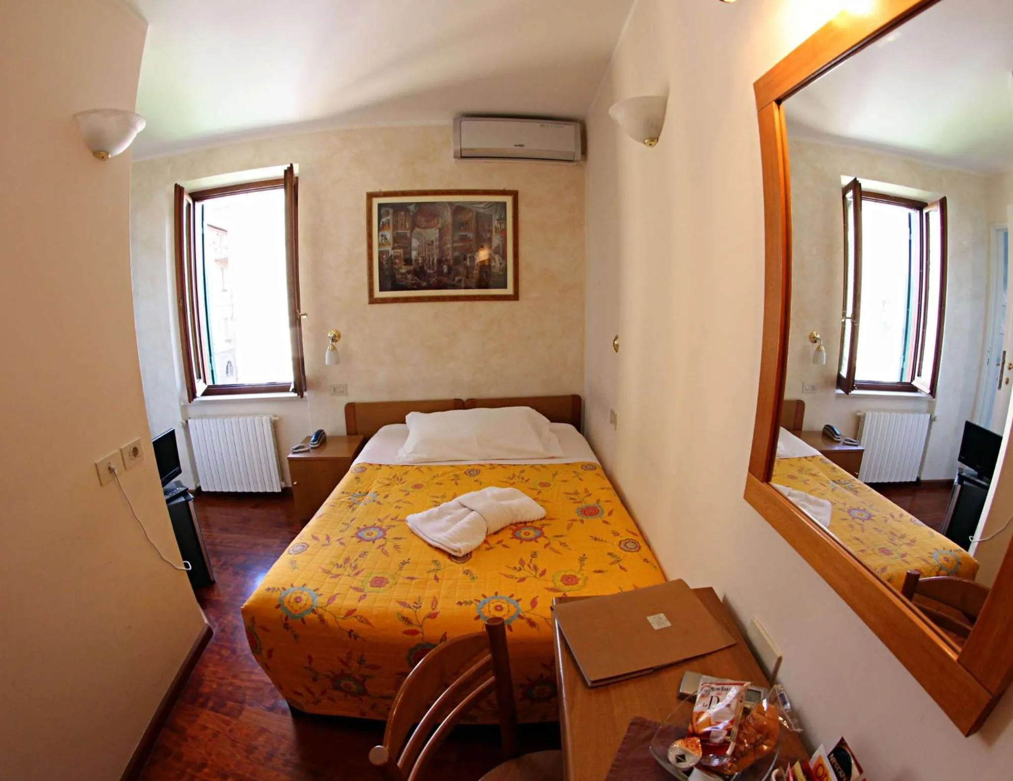 Photo of the whole room, Bed in Primavera Mini Hotel