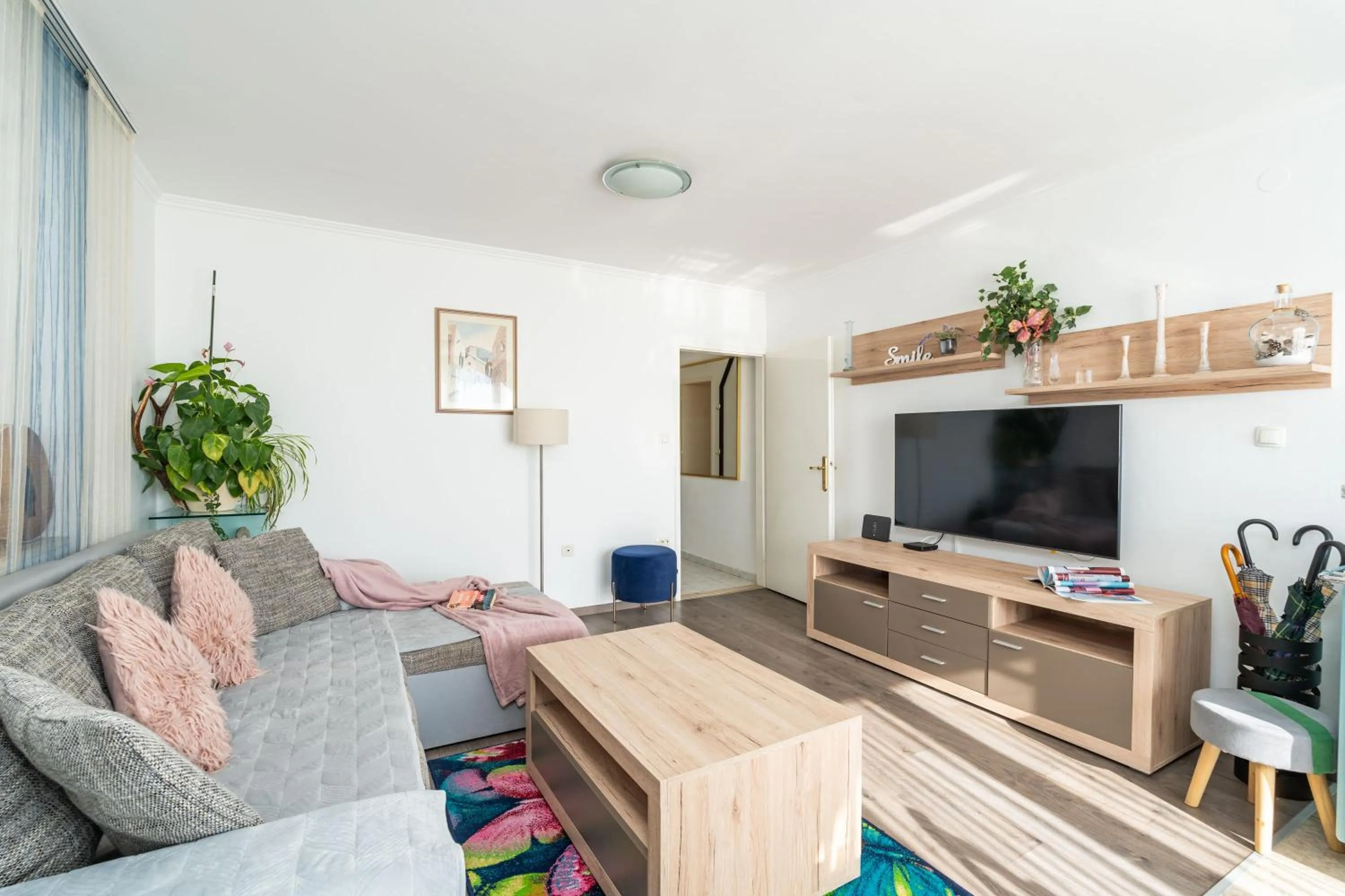 Living room in Apartments and Room Lora