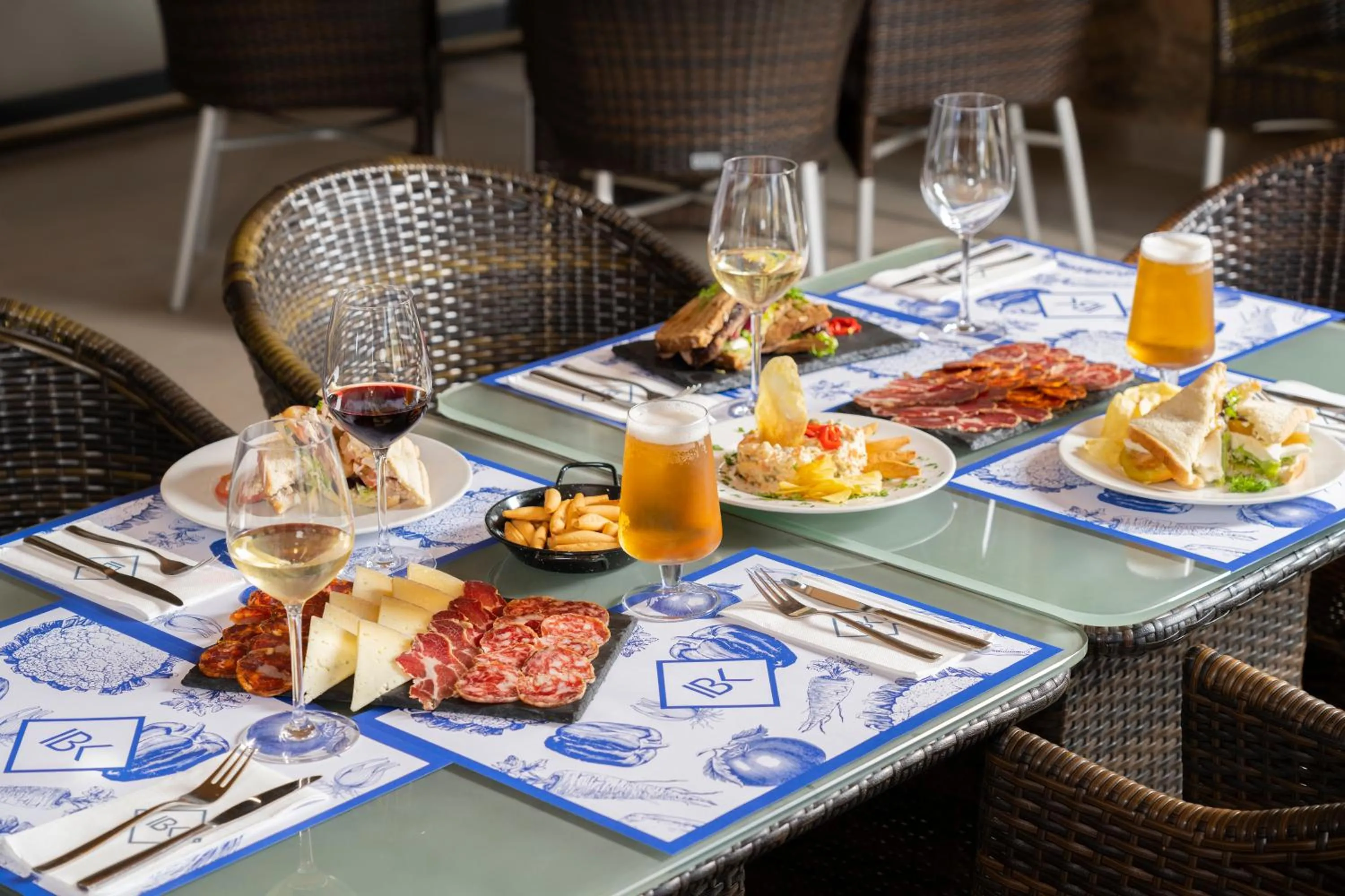 Food and drinks in Iberik Rocallaura Balneari