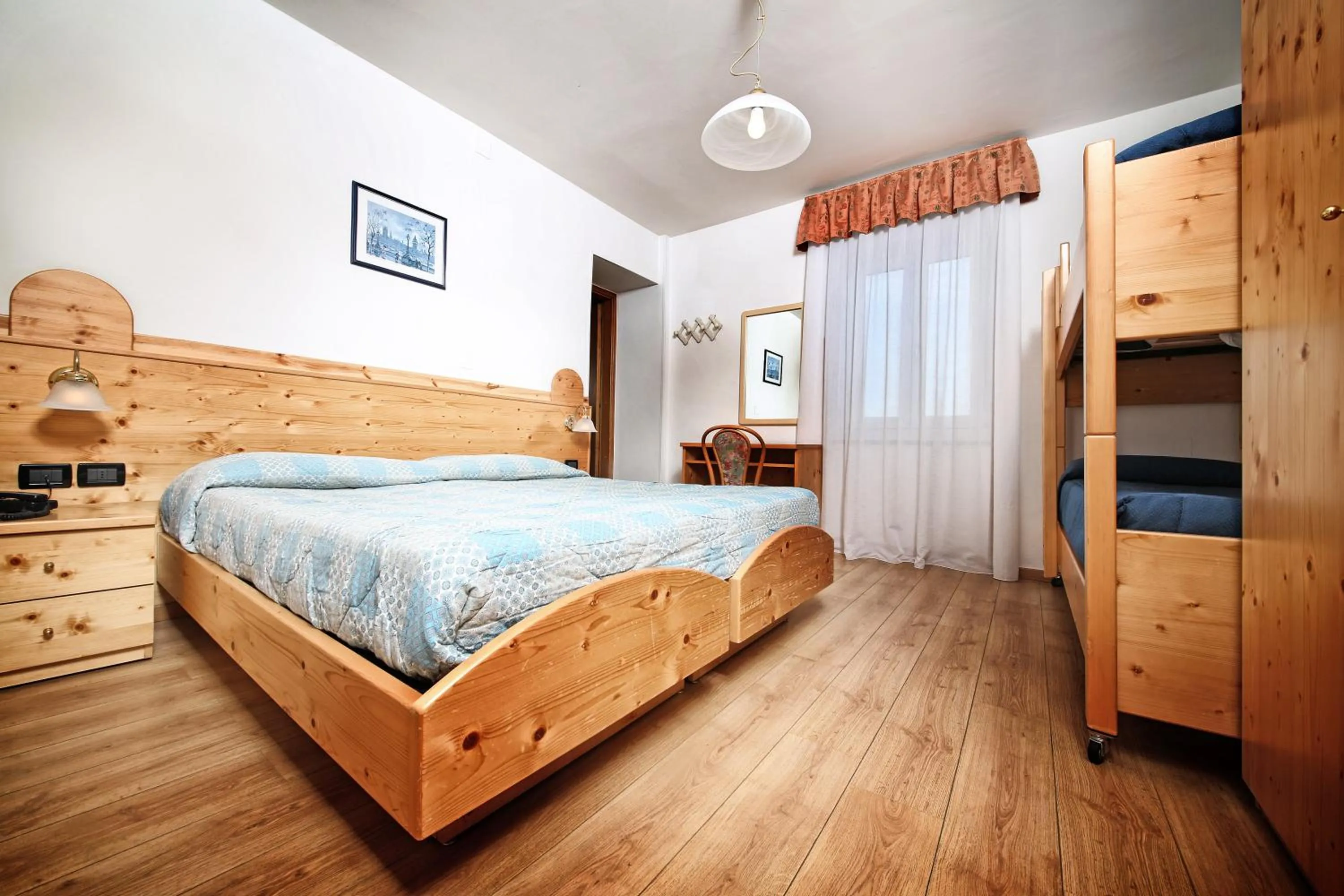 Photo of the whole room, Bed in Hotel Stella Alpina