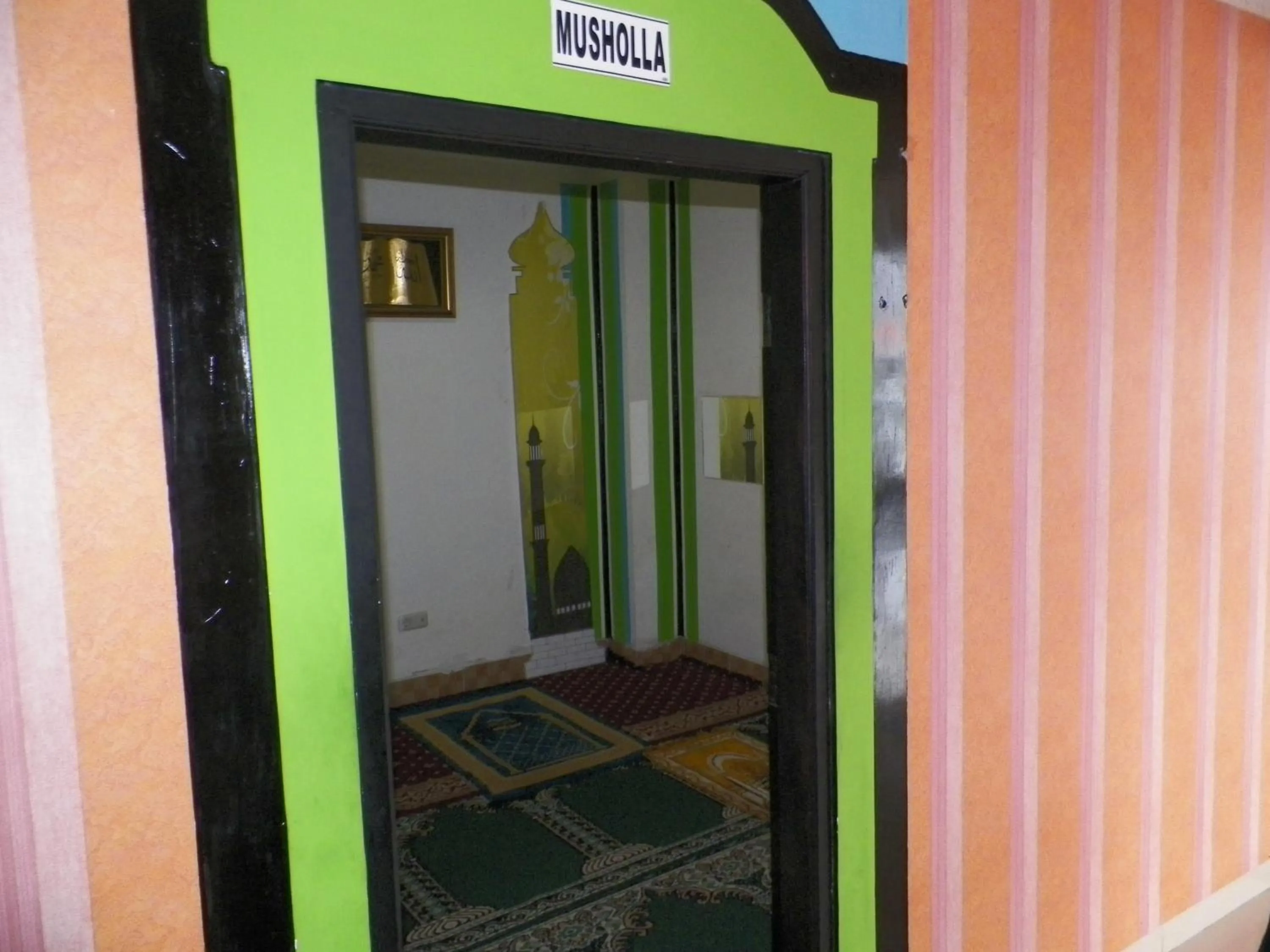 Place of worship in Al-Badar Hotel Syariah Makassar