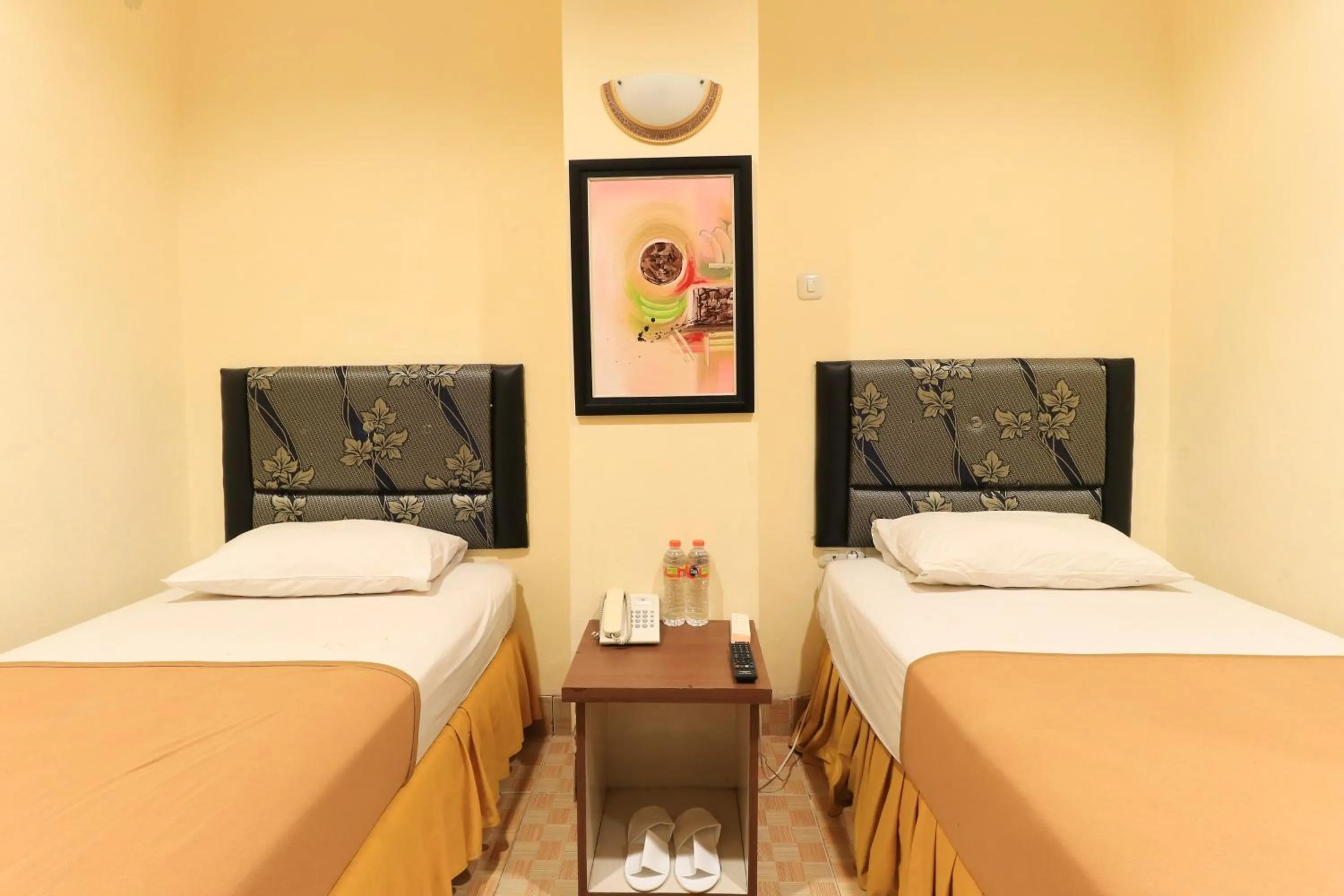 Bedroom, Bed in Al-Badar Hotel Syariah Makassar