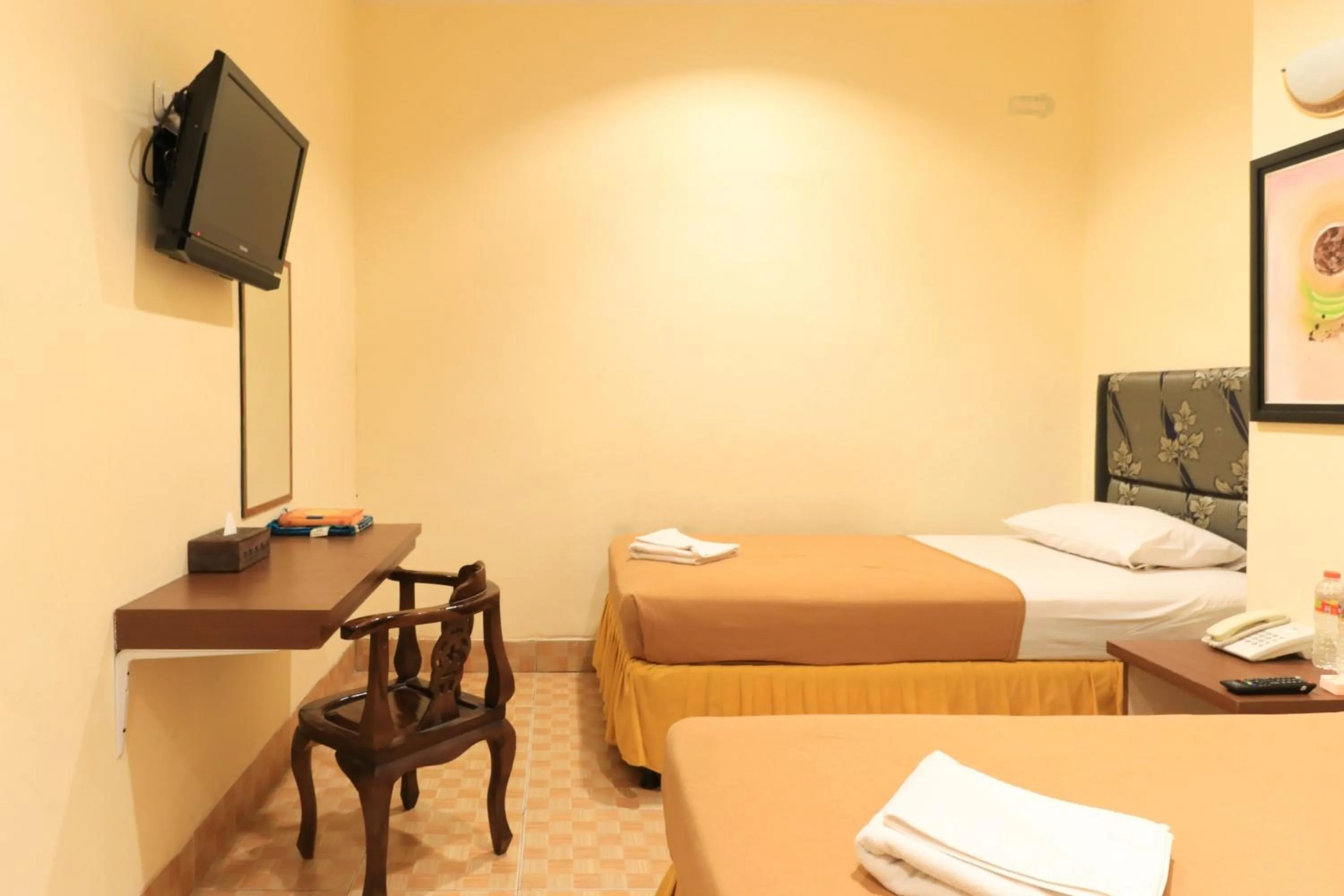 Bedroom, Bed in Al-Badar Hotel Syariah Makassar