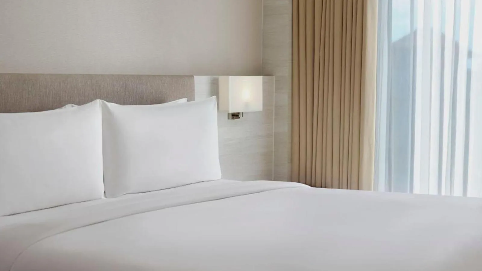 Bed in The Stones Hotel - Legian Bali