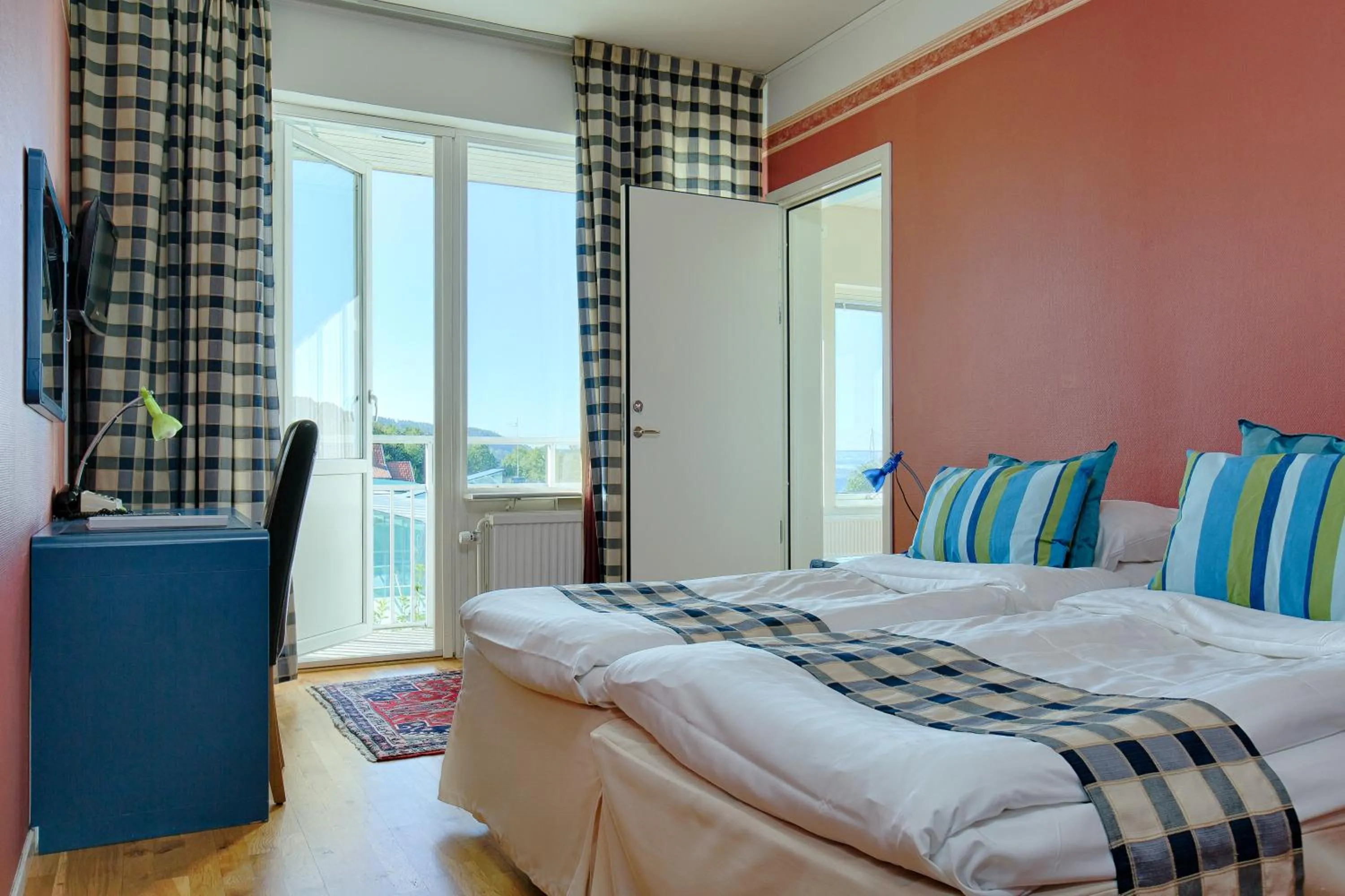 Photo of the whole room, Bed in Bohusgården Hotell & Konferens