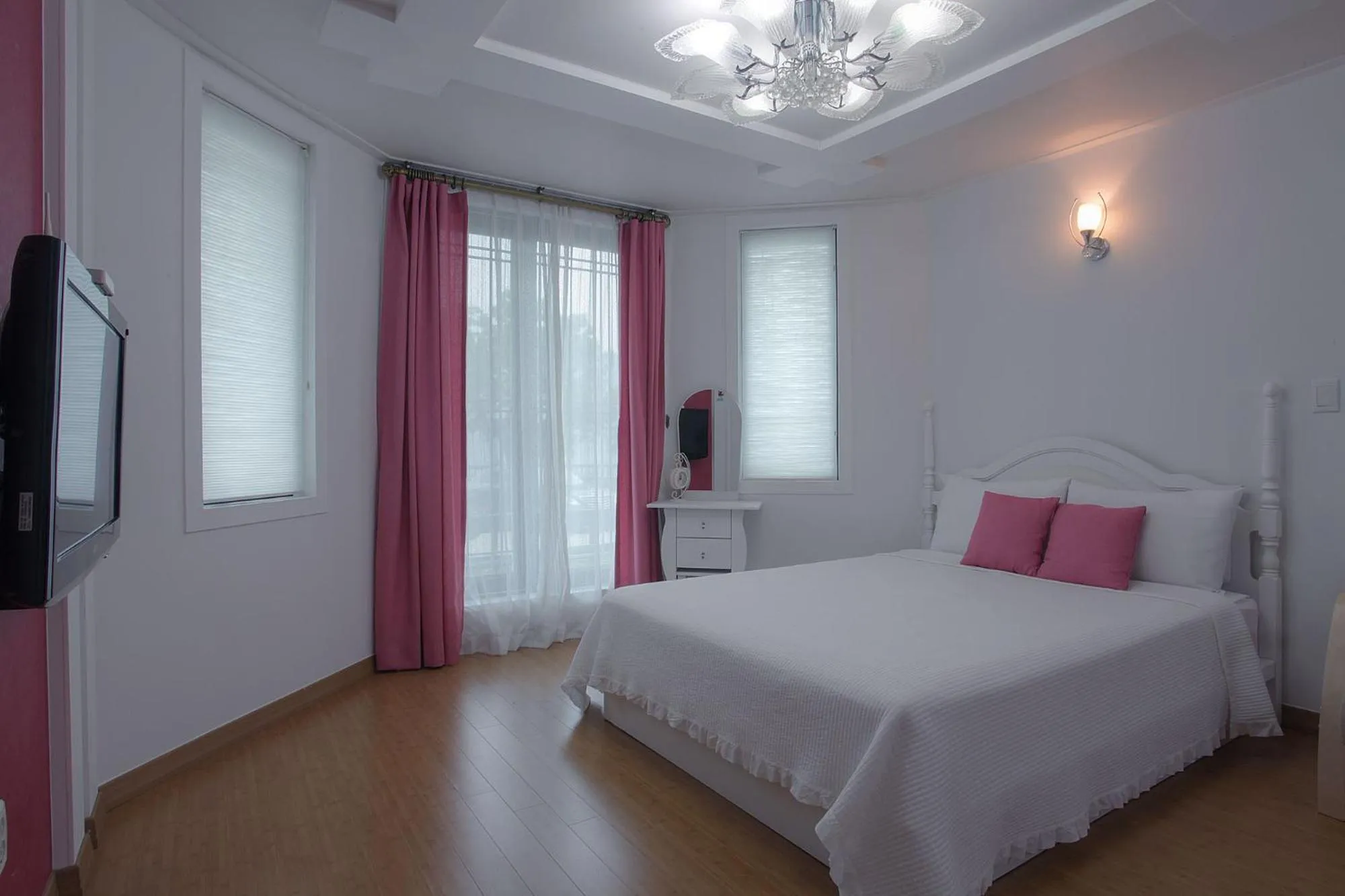 Bedroom, Bed in Forest of Color Pension