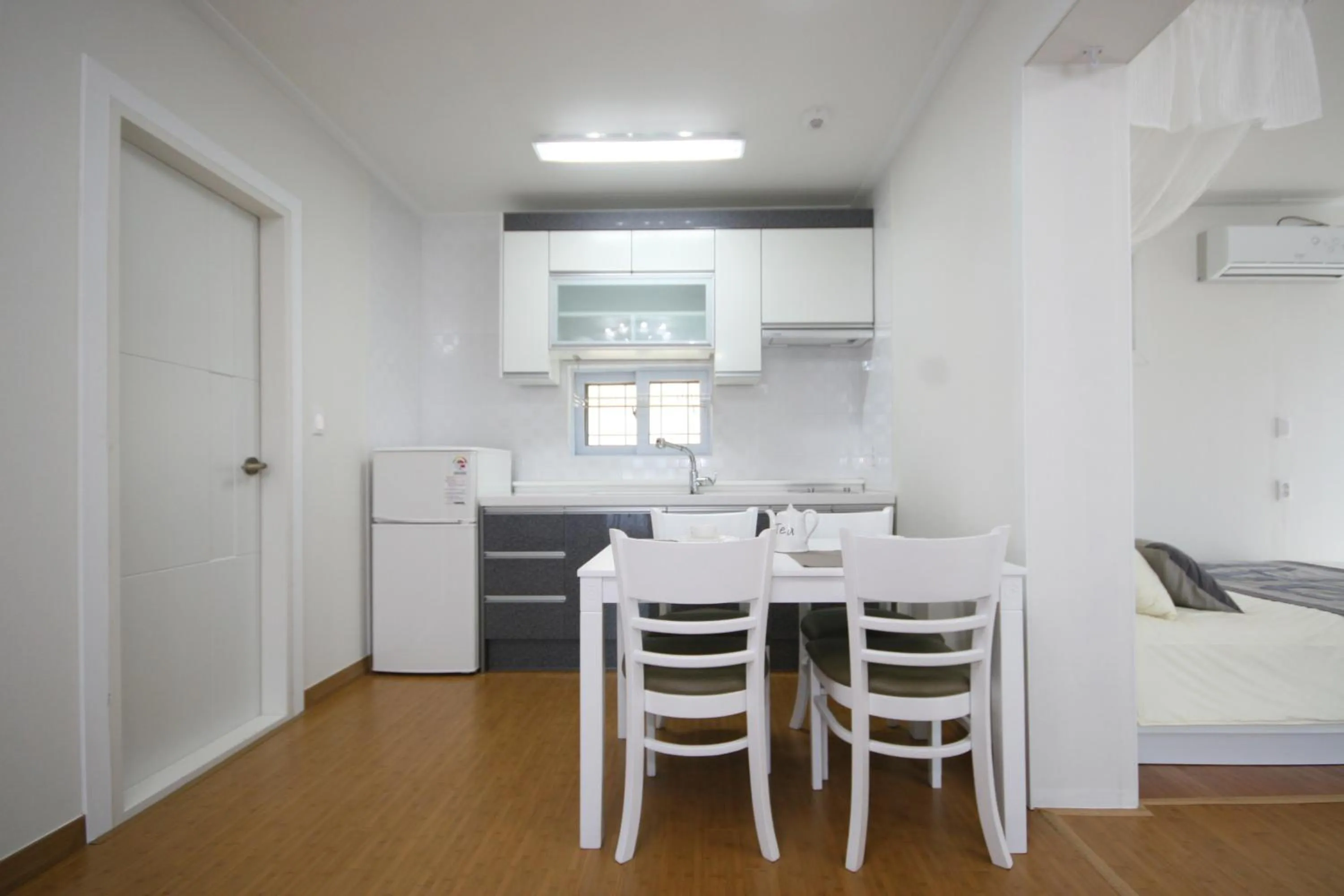 Kitchen or kitchenette in Forest of Color Pension