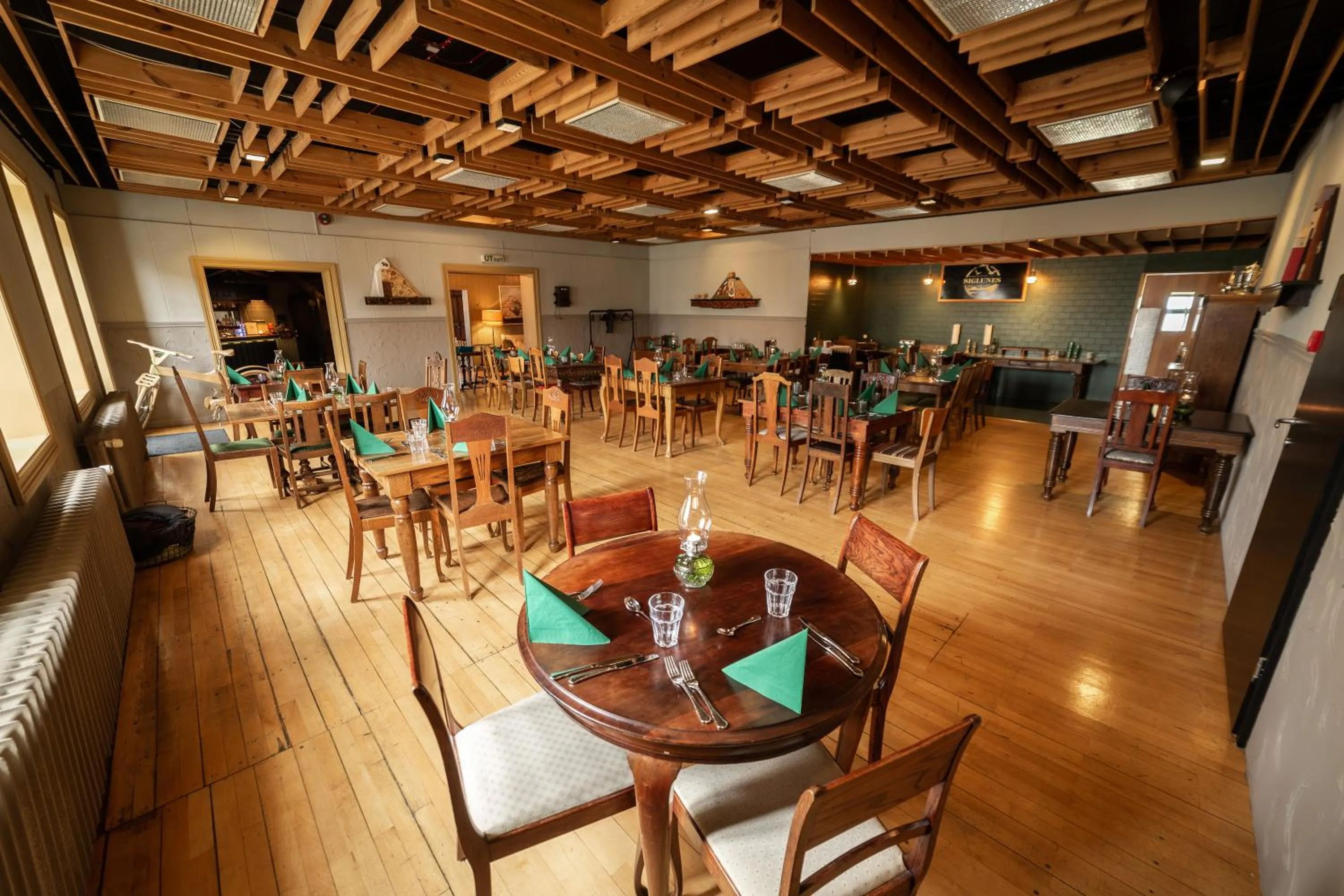 Restaurant/places to eat in Hotel Siglunes