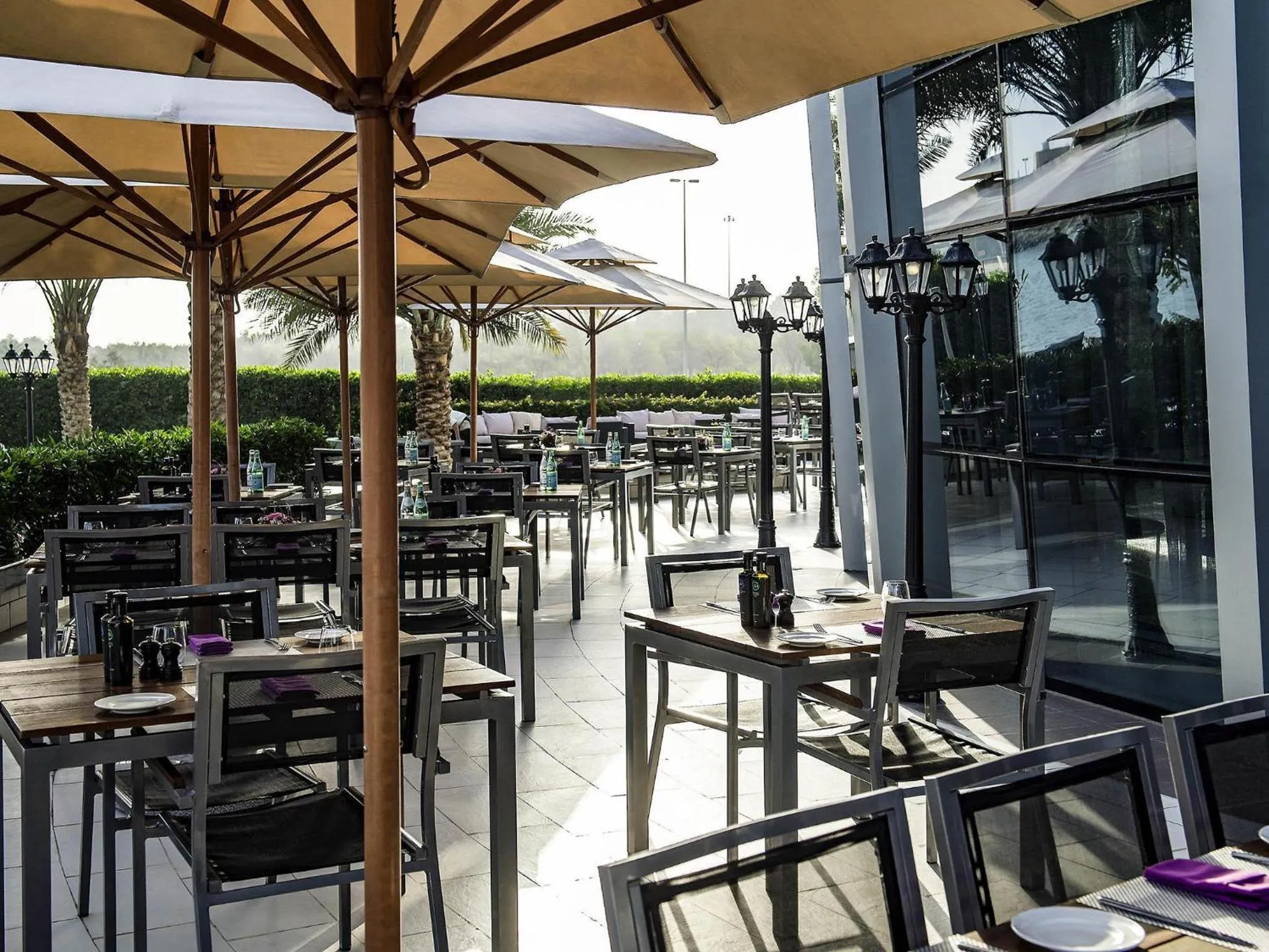 Restaurant/places to eat in Novotel Abu Dhabi Gate