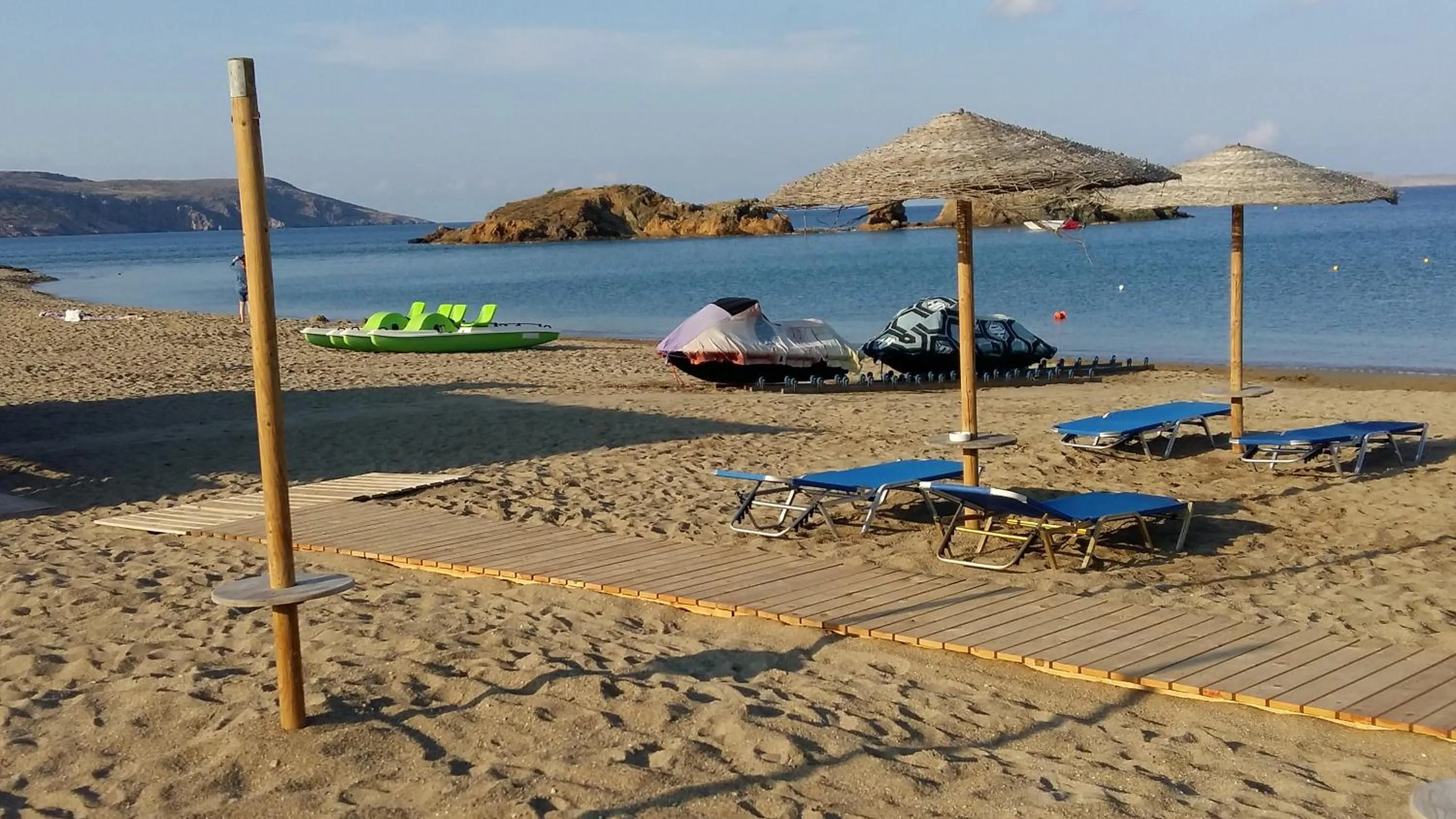 Spring in Flamingo Apartments