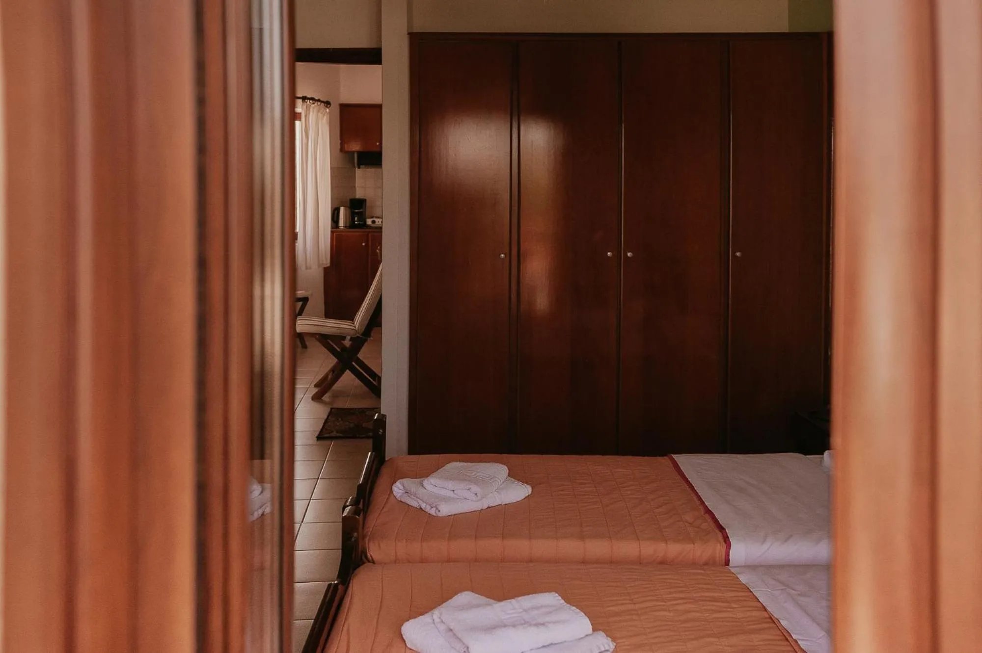 Bed in Flamingo Apartments