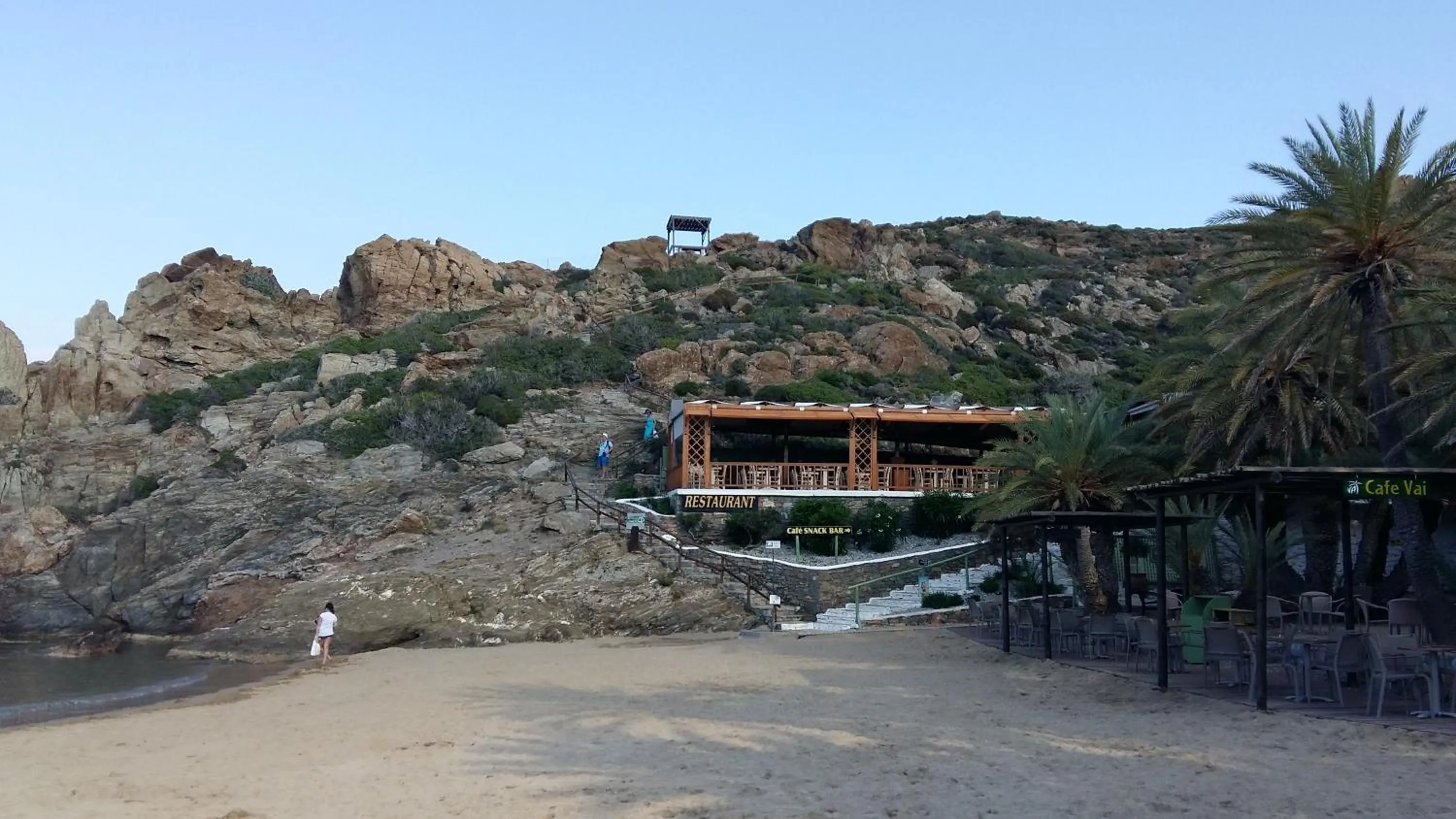 Restaurant/places to eat in Flamingo Apartments