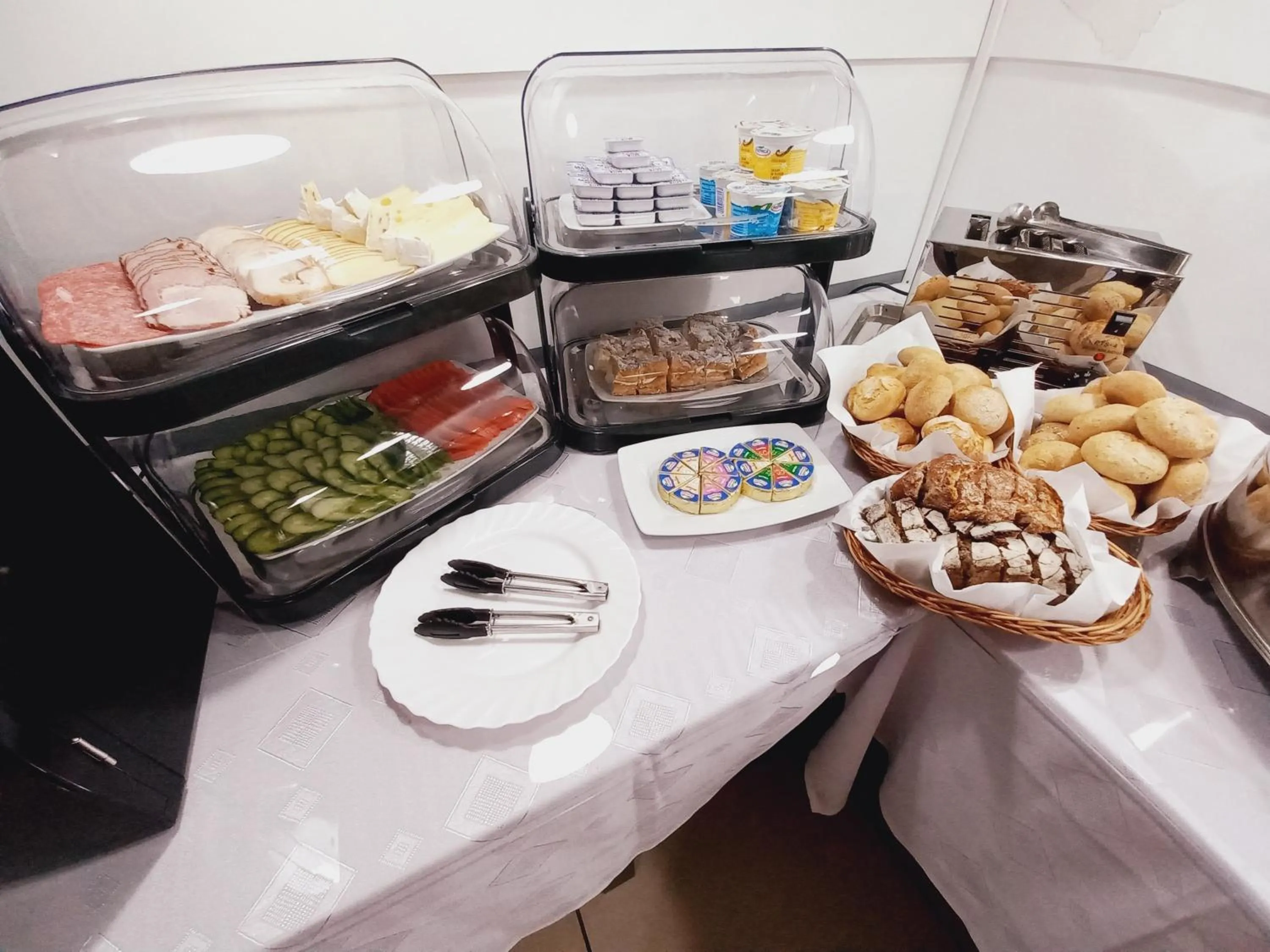 Pensjonat Plażowy Boss z Restauracją 50 metrów od Morza