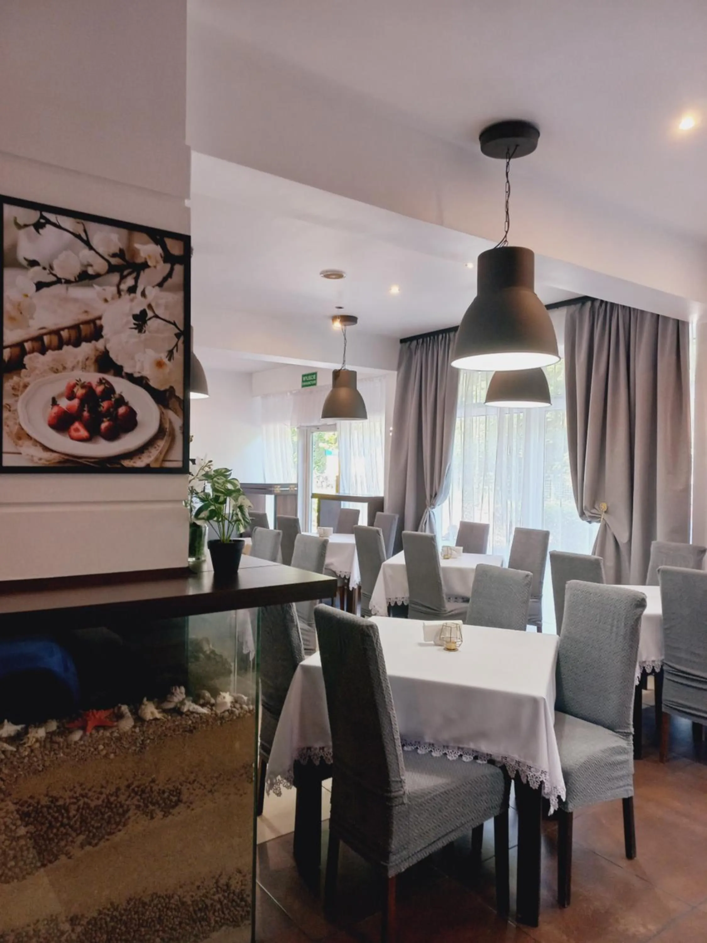 Pensjonat Plażowy Boss z Restauracją 50 metrów od Morza
