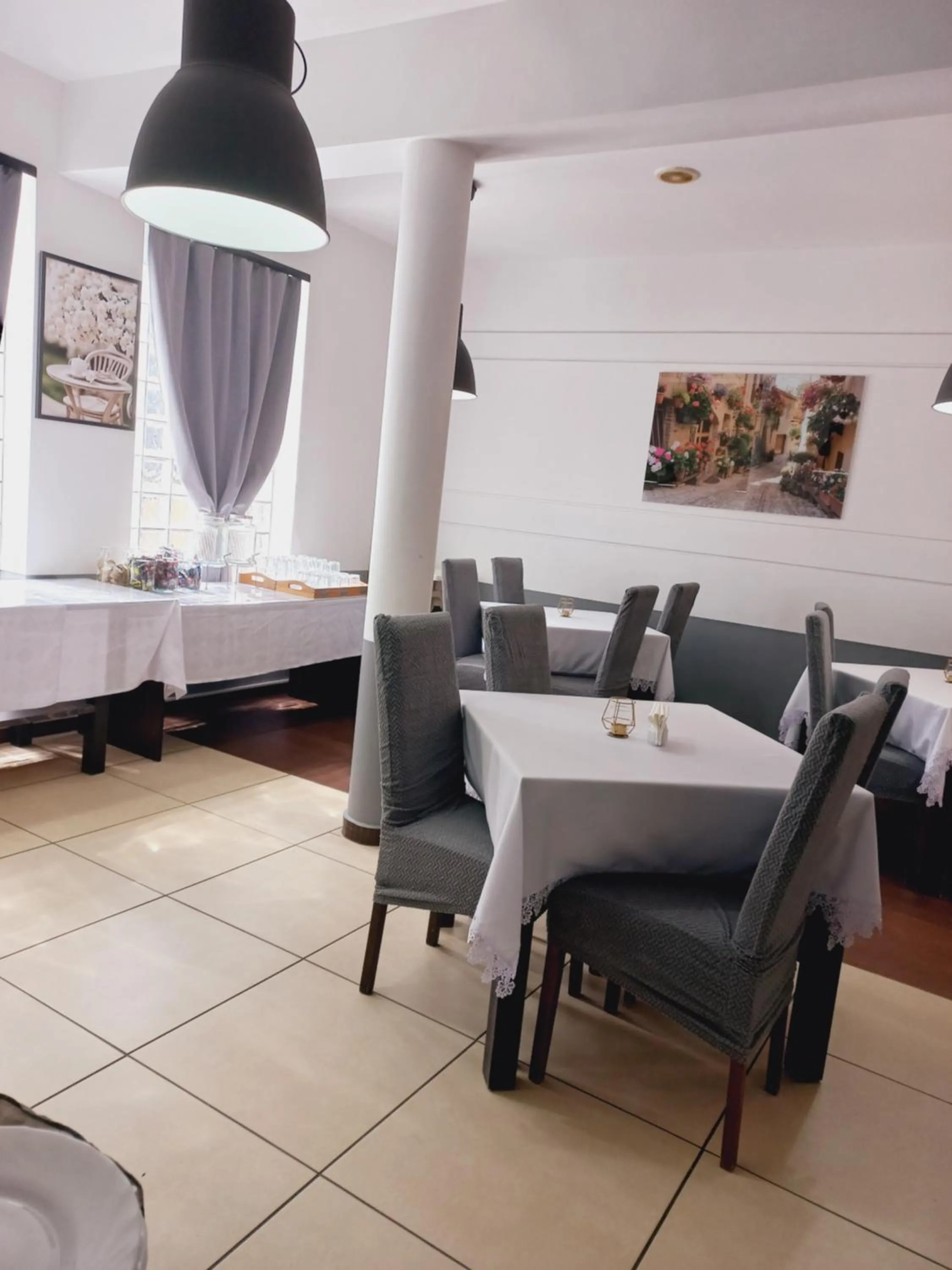 Pensjonat Plażowy Boss z Restauracją 50 metrów od Morza