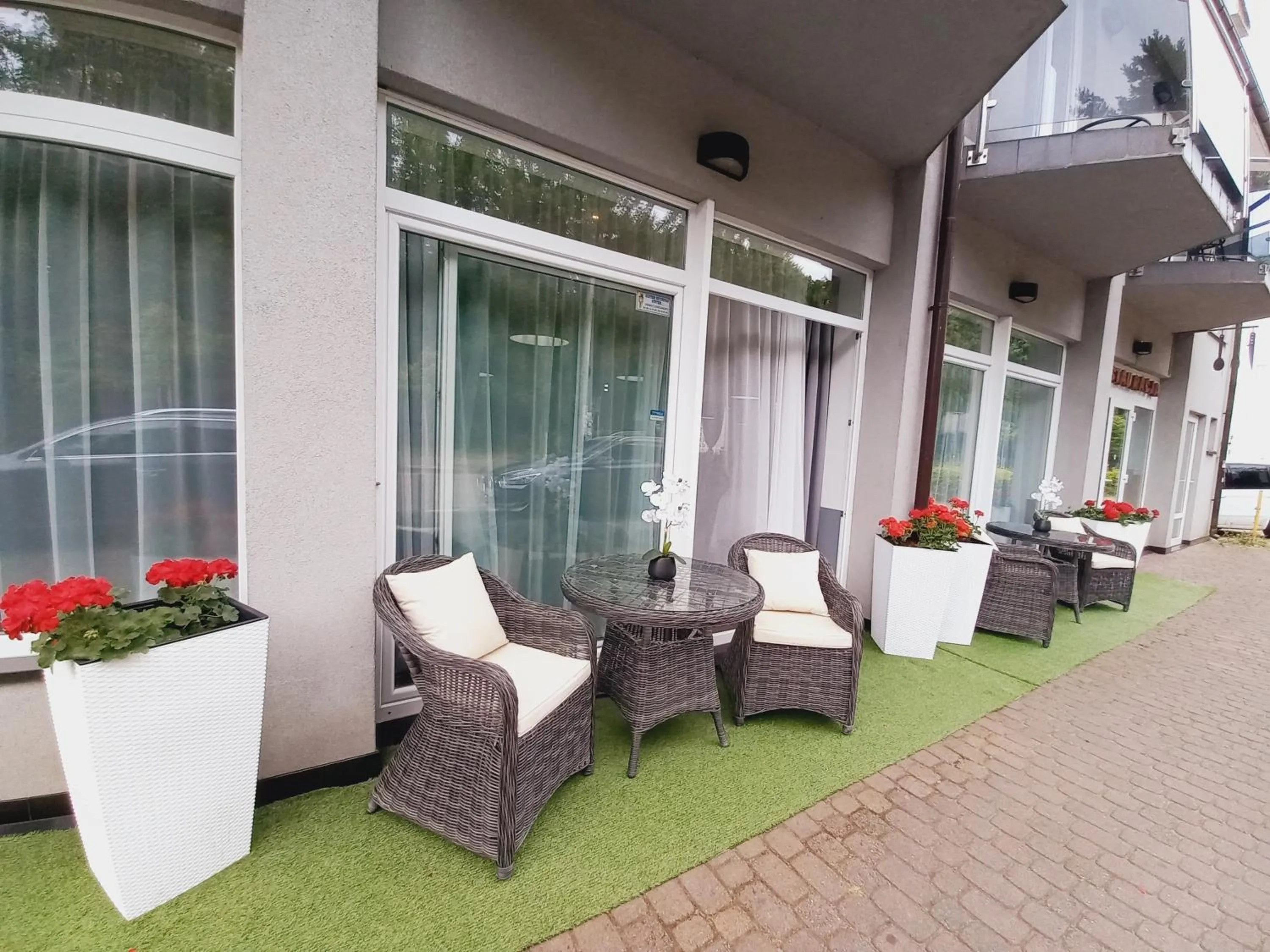Pensjonat Plażowy Boss z Restauracją 50 metrów od Morza