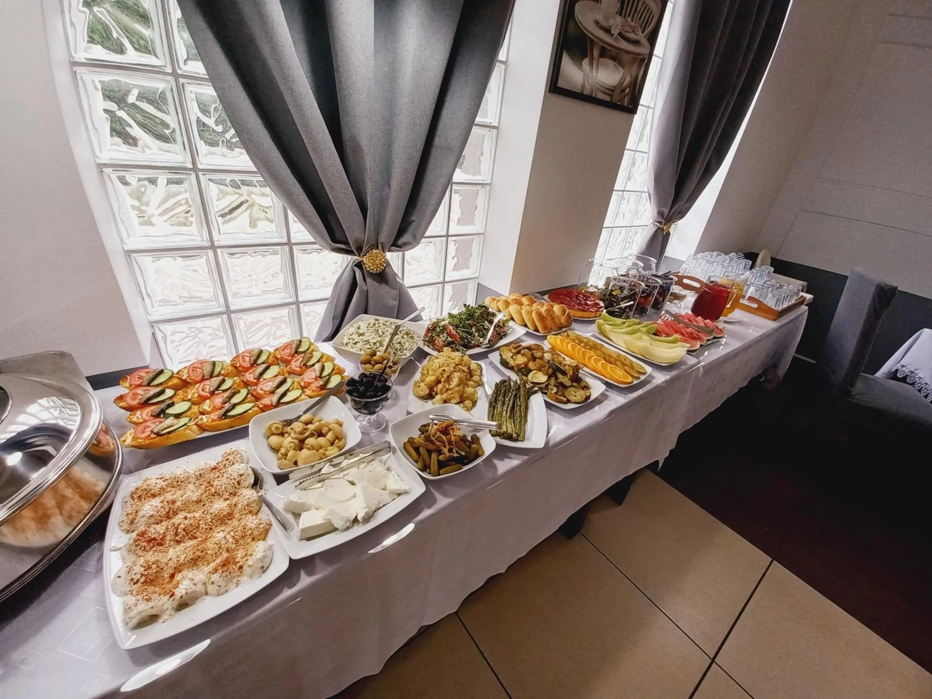 Pensjonat Plażowy Boss z Restauracją 50 metrów od Morza