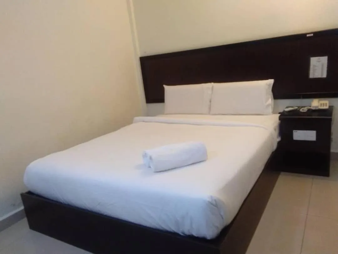 Bed in Hotel Mewah Impiana