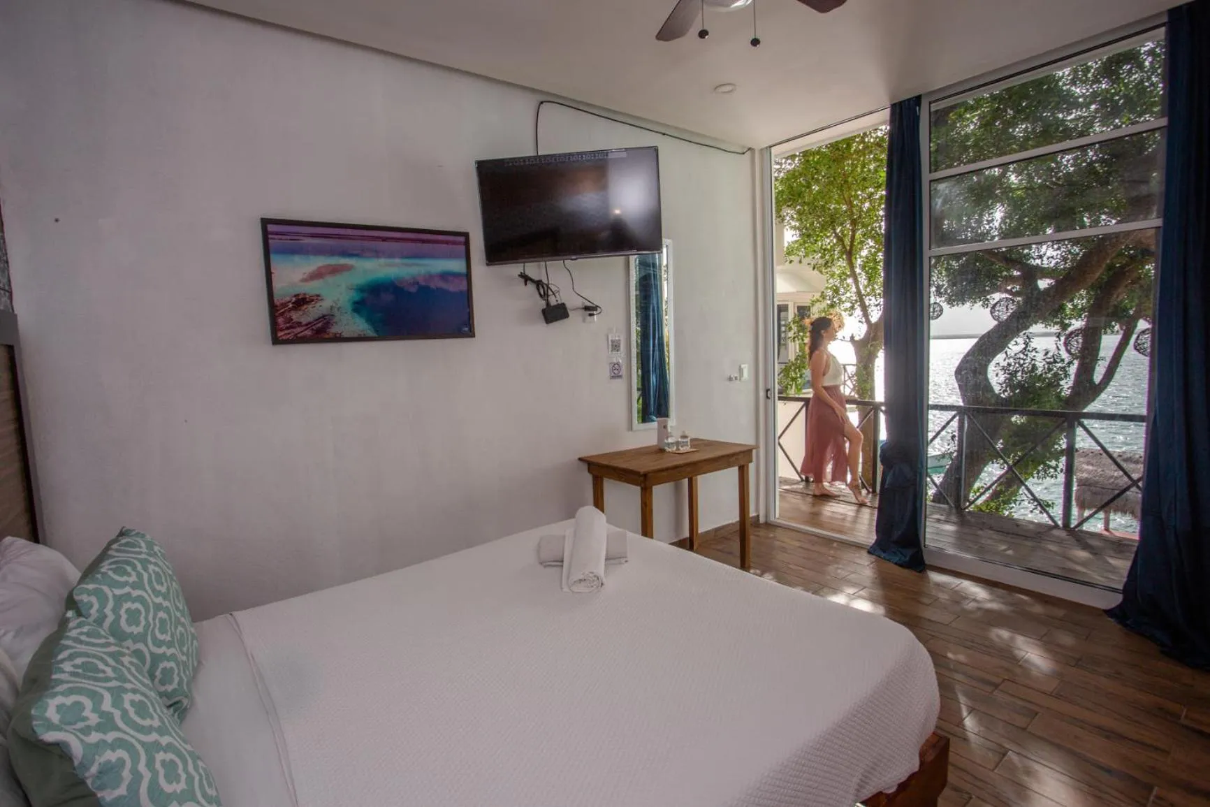 Photo of the whole room, Bed in Seven Blue House Village & Lodge