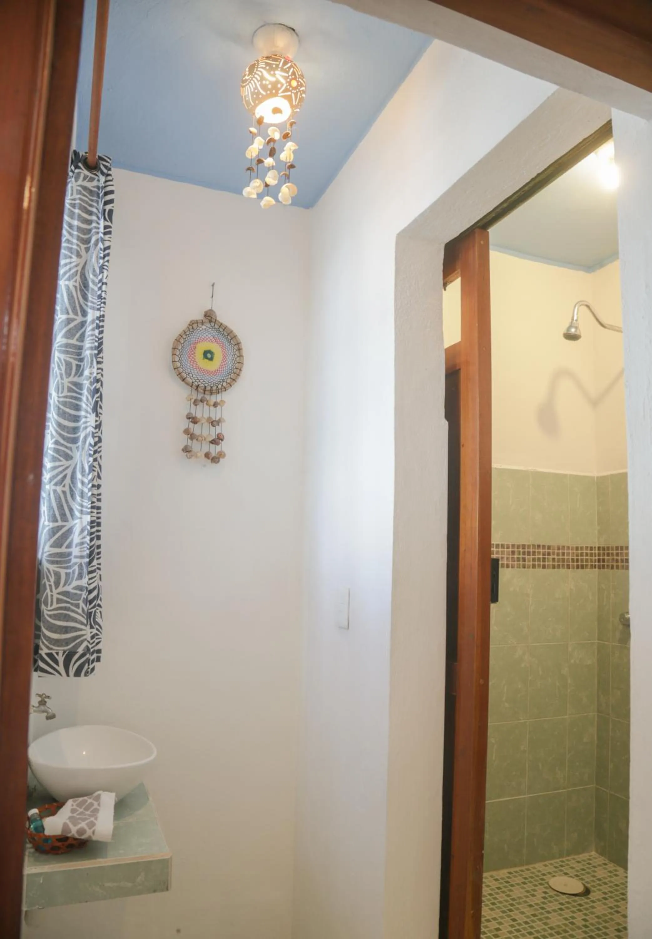 Shower in Seven Blue House Village & Lodge