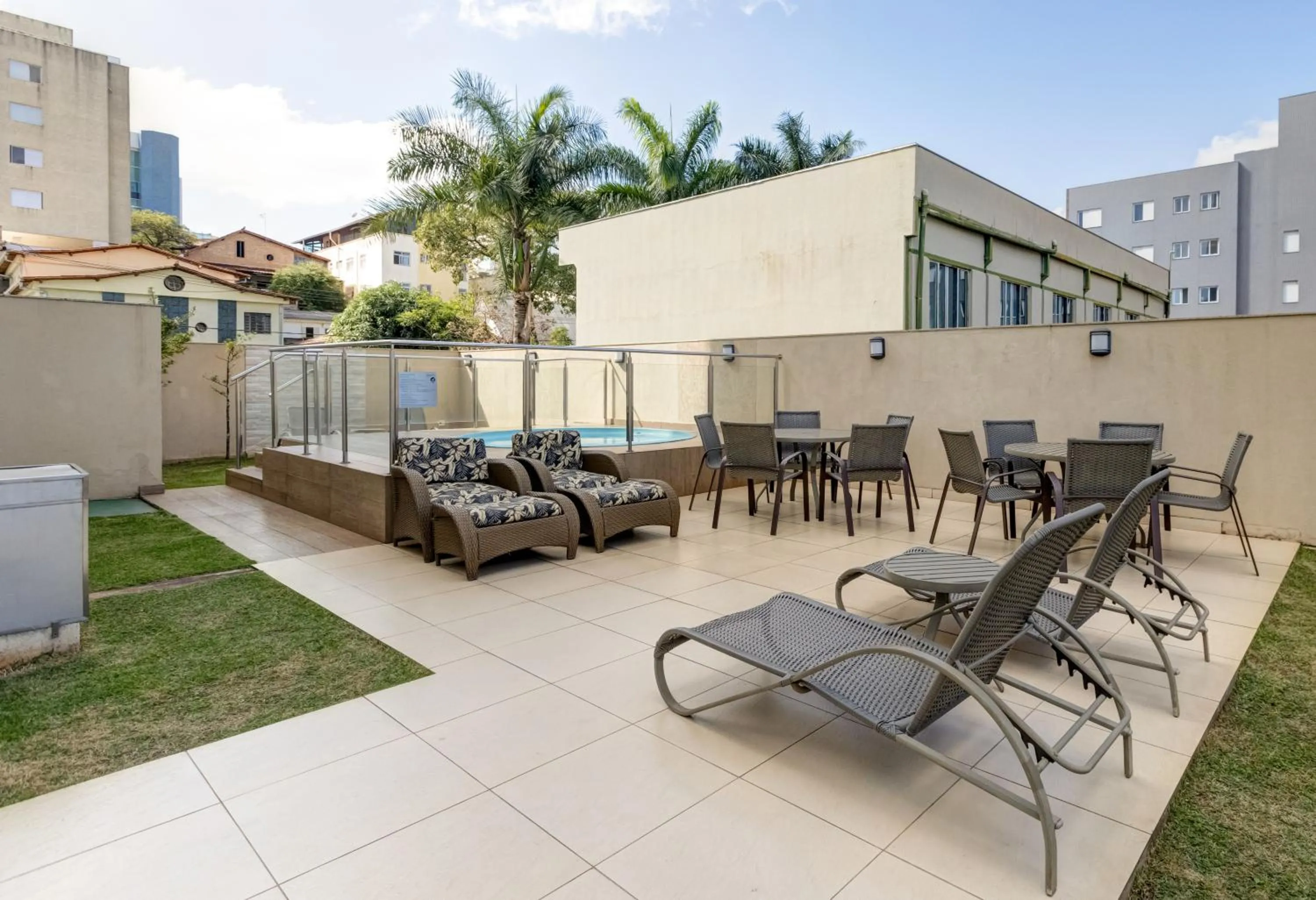 Swimming pool in BH Jaraguá Hotel