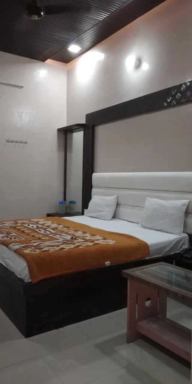 Bed in Hotel Seeta Since 1965