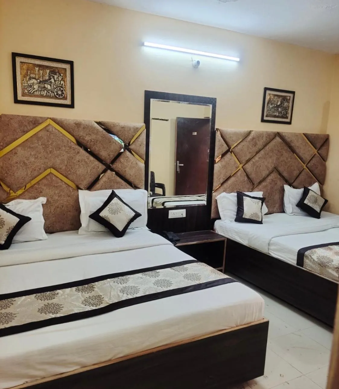 Bed in Hotel Seeta Since 1965