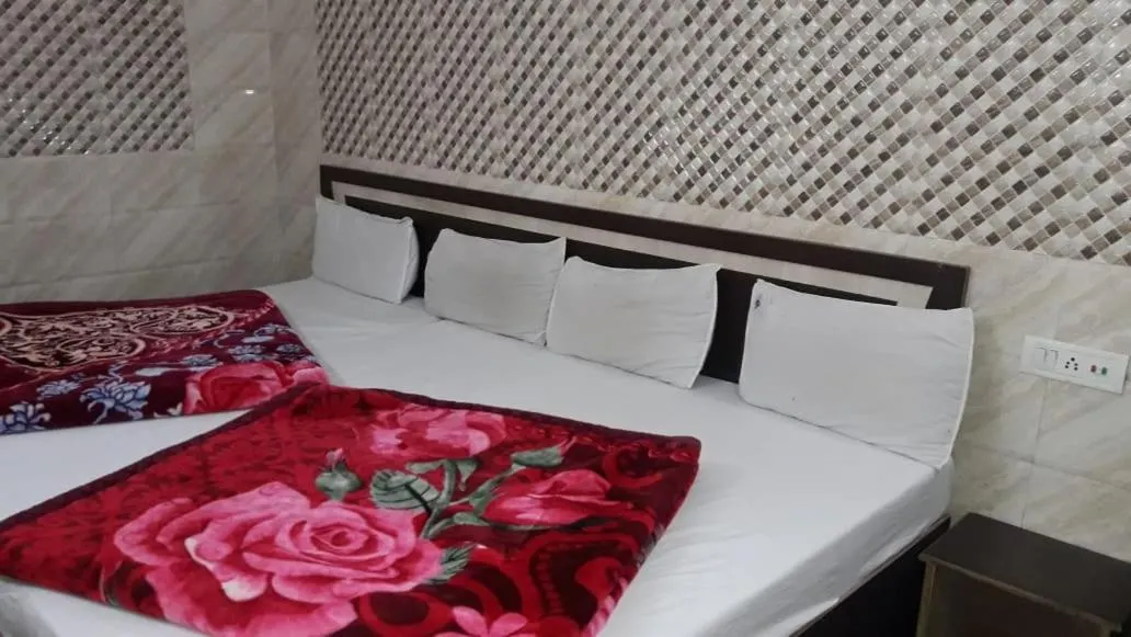 Bed in Hotel Seeta Since 1965