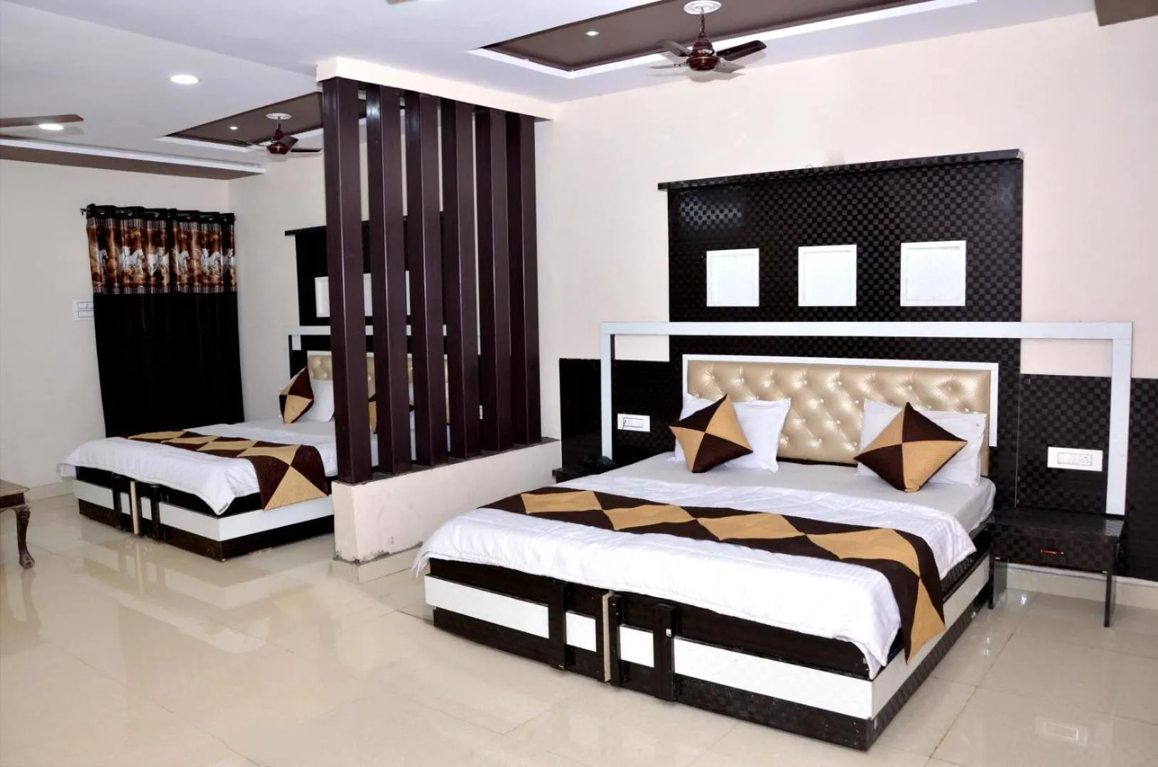 Bed in Hotel Seeta Since 1965