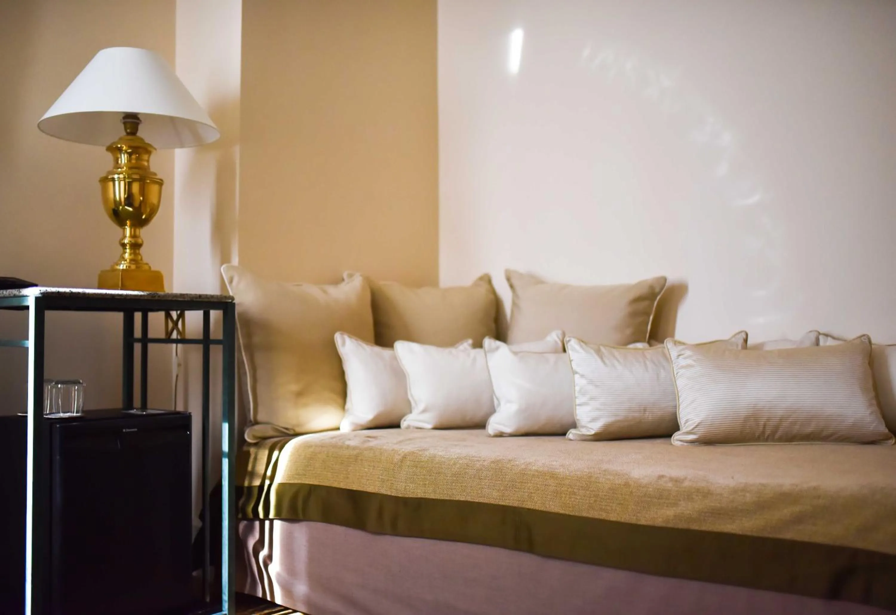 Bed in Grand Hôtel du Lion d'Or