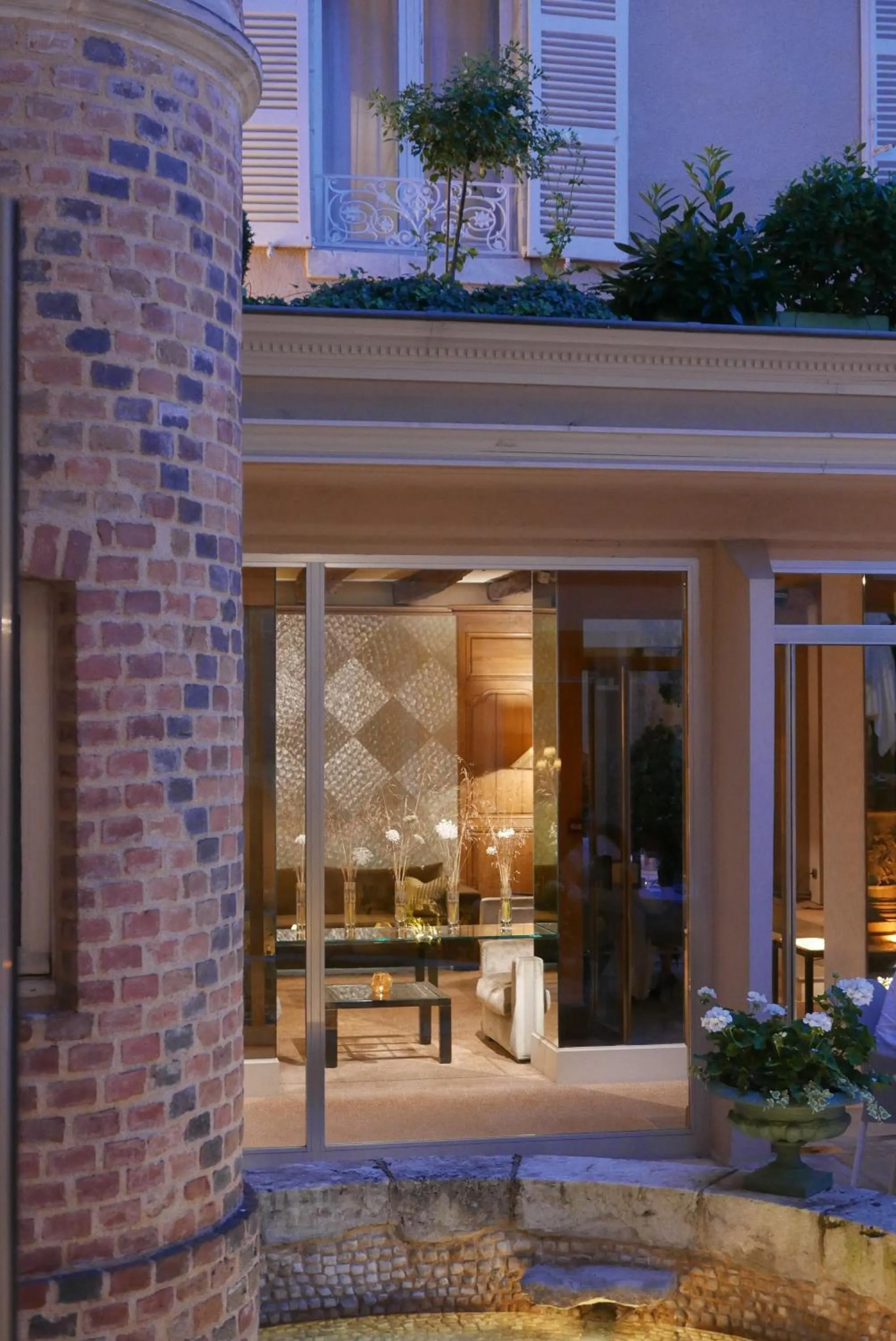 Property building in Grand Hôtel du Lion d'Or