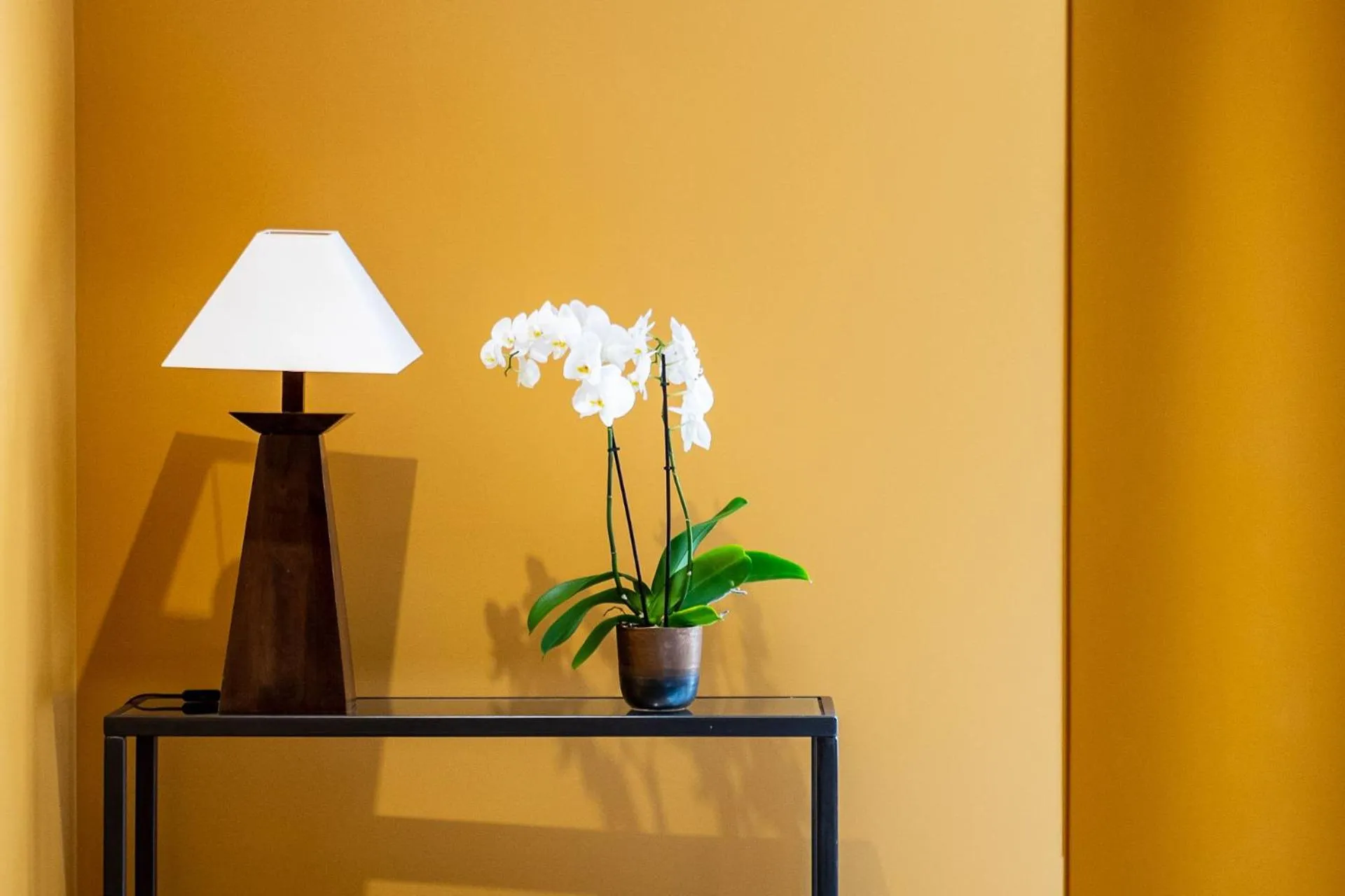 Decorative detail in Grand Hôtel du Lion d'Or