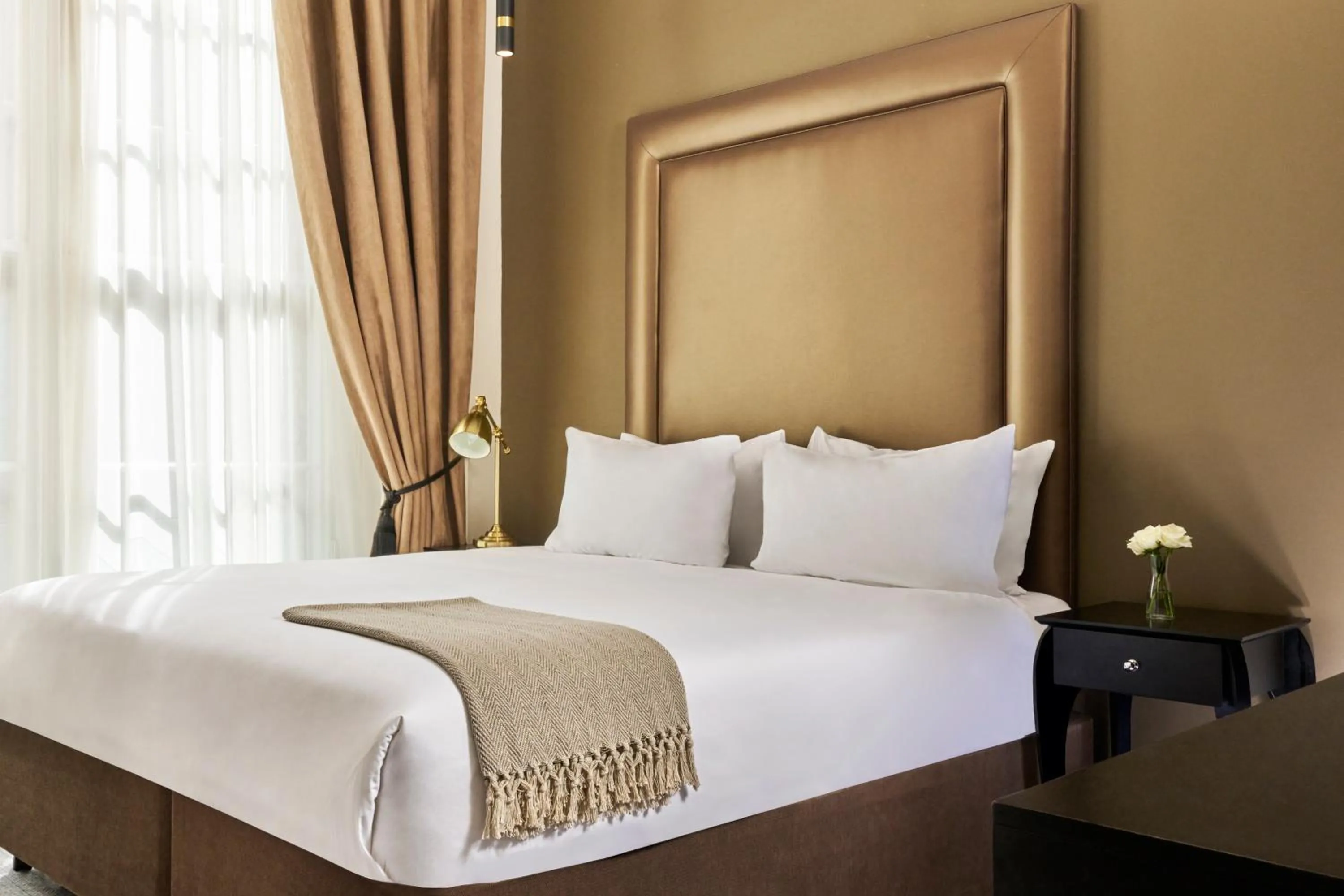 Bed in Fraser Suites Edinburgh