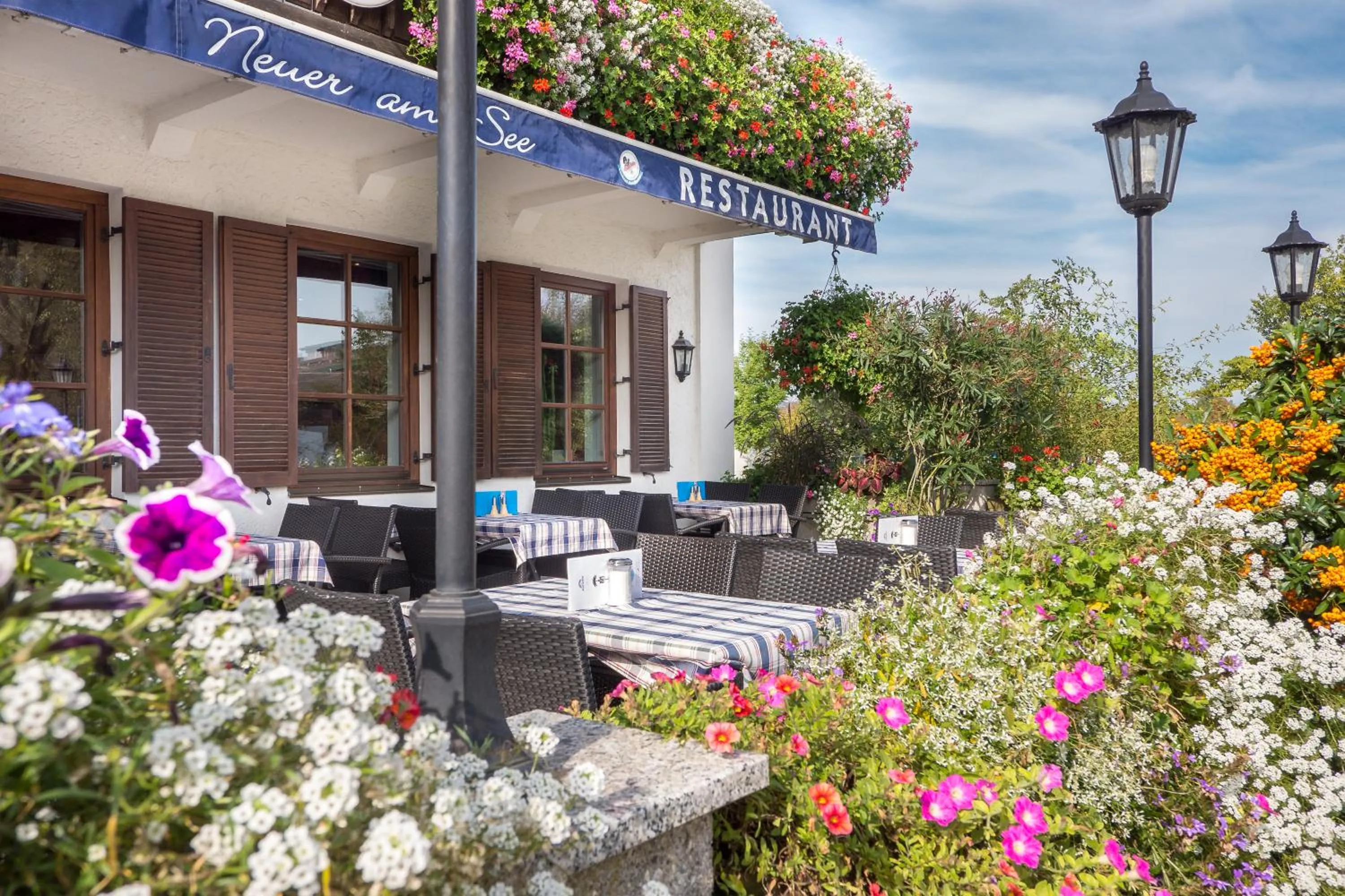 Restaurant/places to eat in Hotel Neuer am See