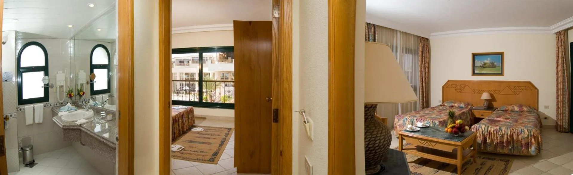 Bed in Island View Resort