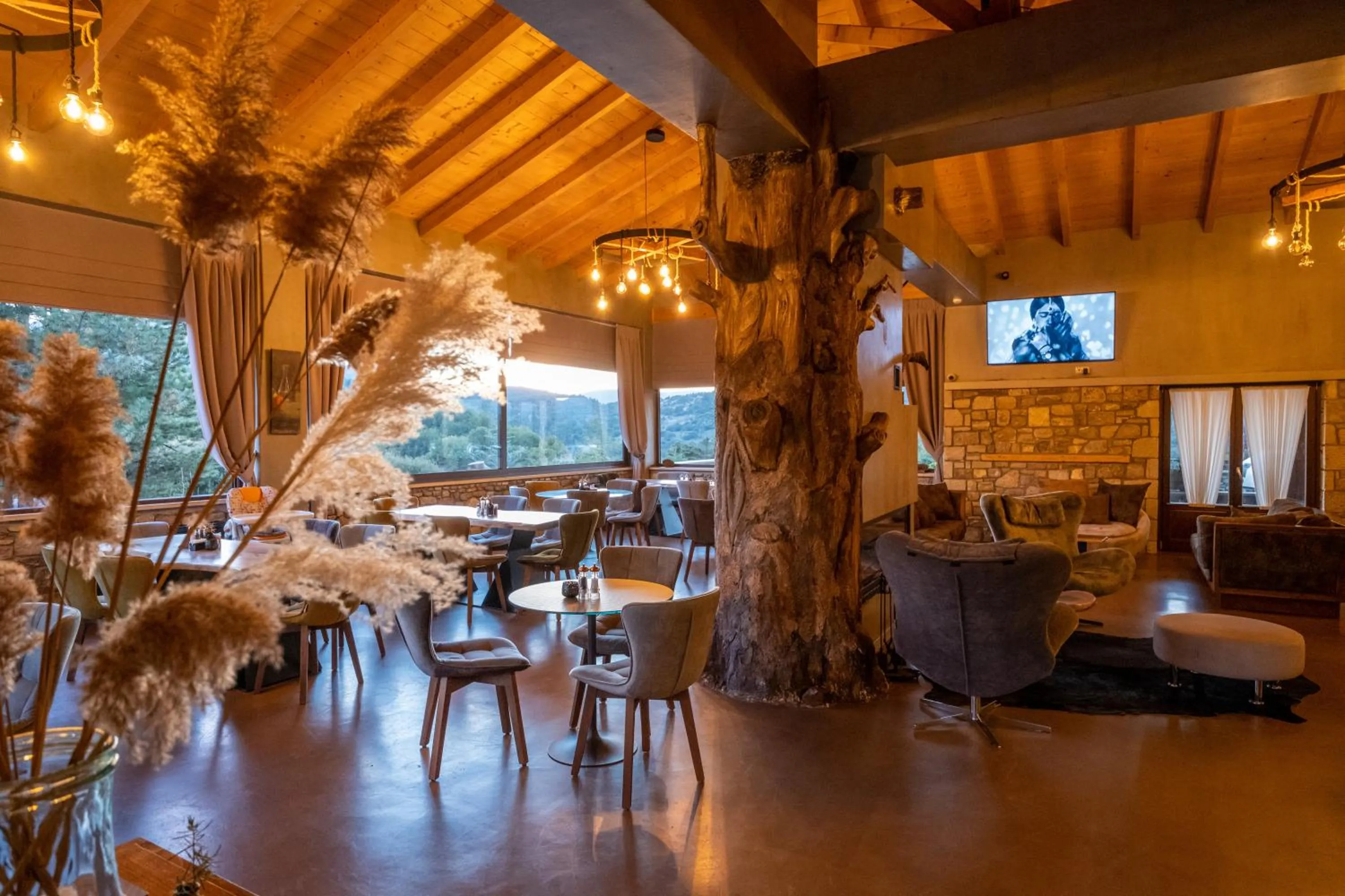 Restaurant/places to eat in Mylaon Boutique Hotel & Spa