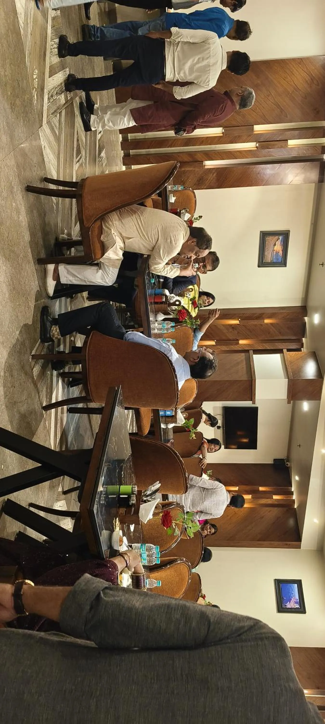 Restaurant/places to eat in Hotel Abhinav International