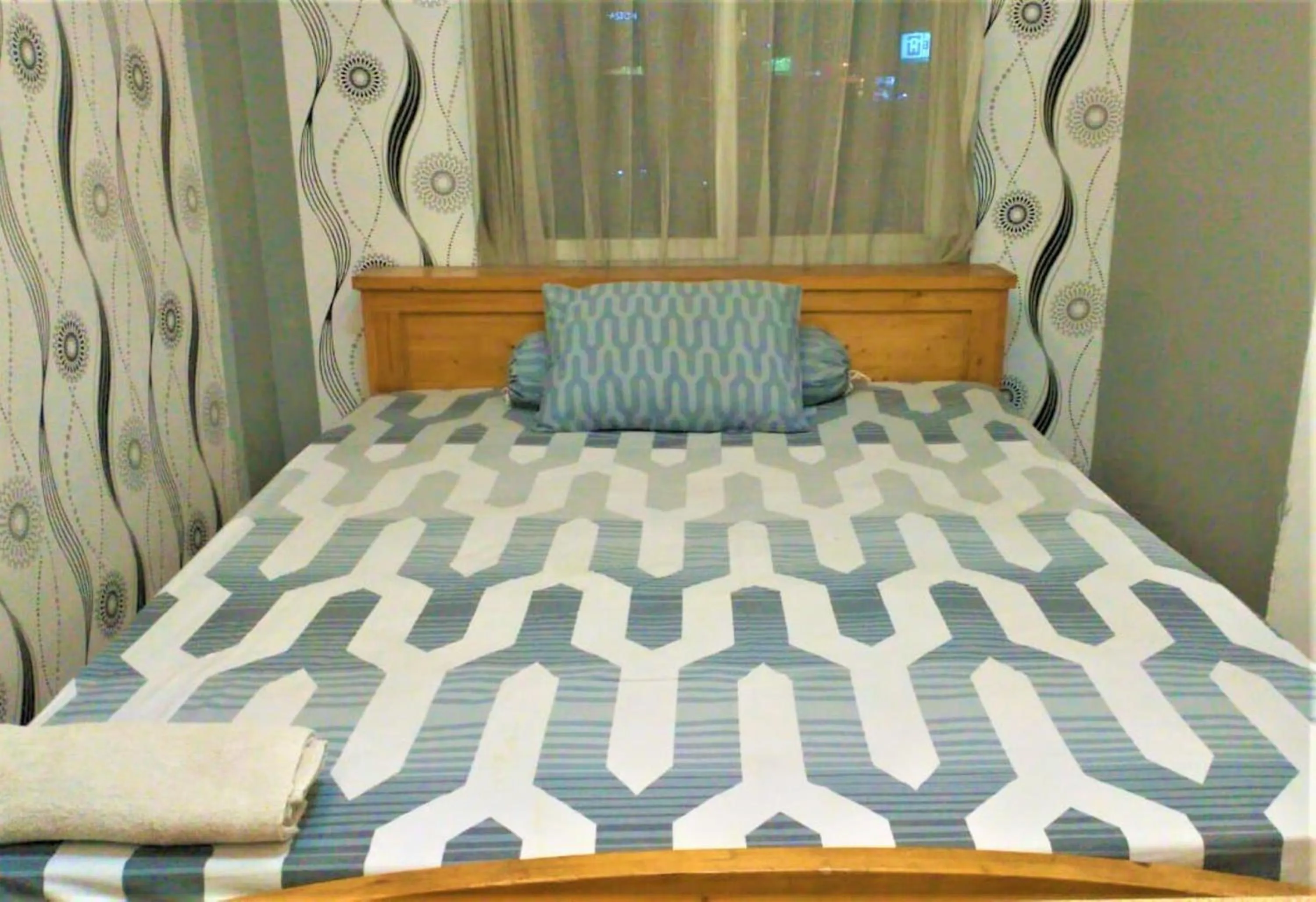 Bed in Apartemen Mutiara Bekasi by Veeroom