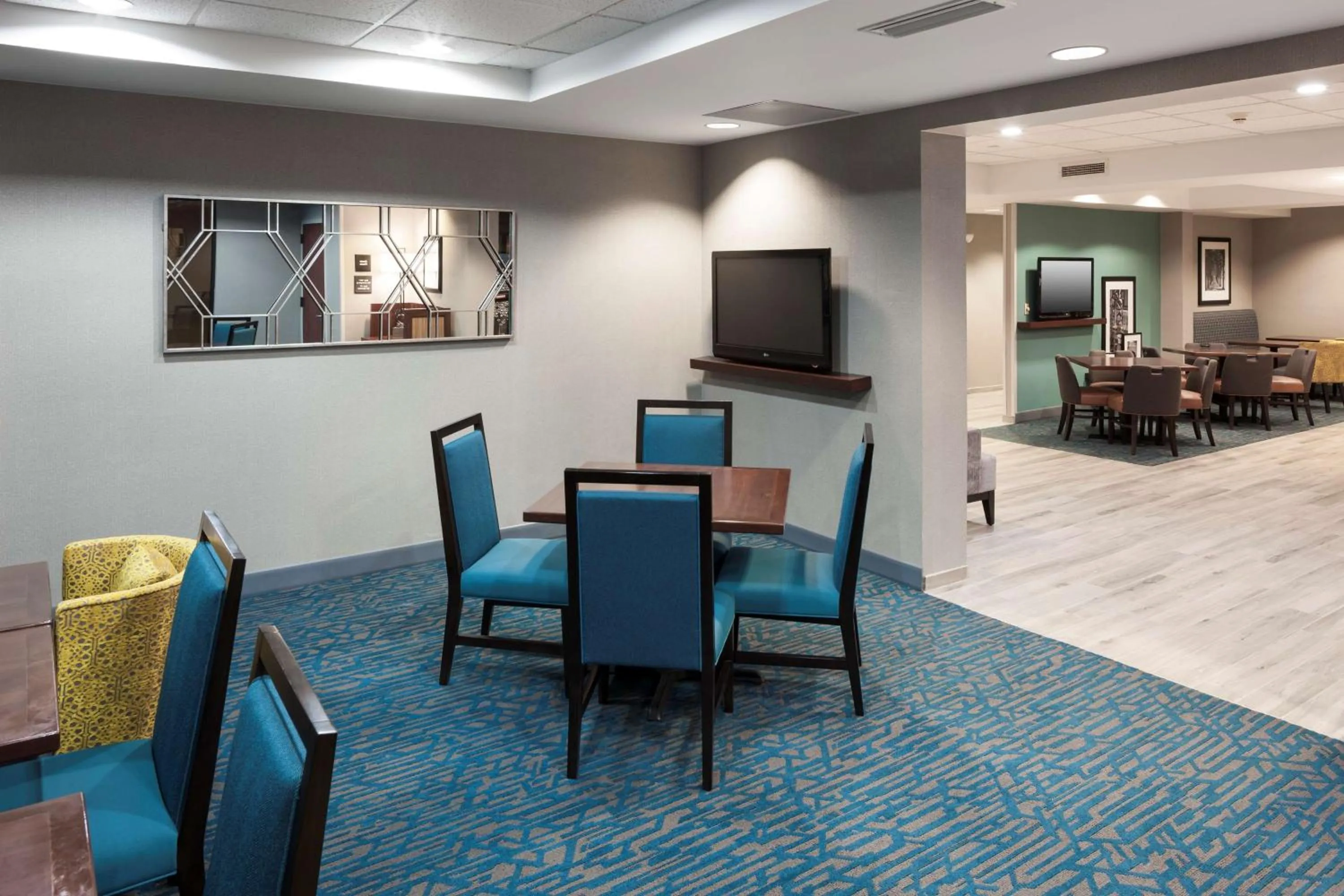 Lobby or reception in Hampton Inn Kansas City Liberty