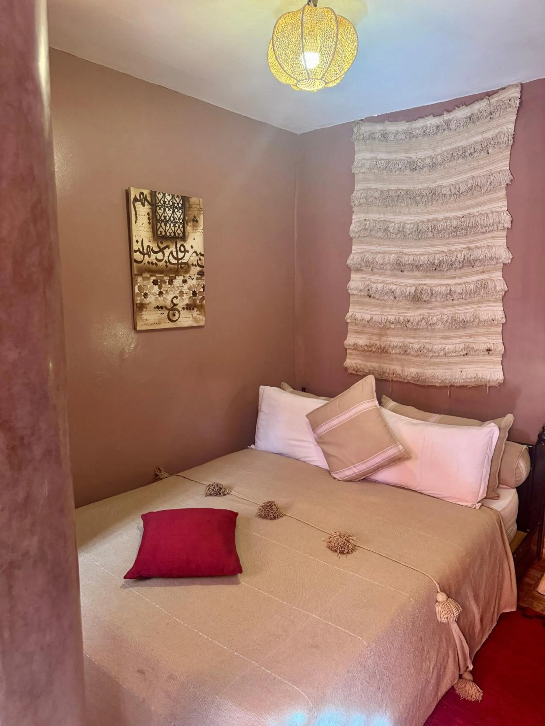 Balcony/Terrace, Bed in Riad Hotel Sherazade