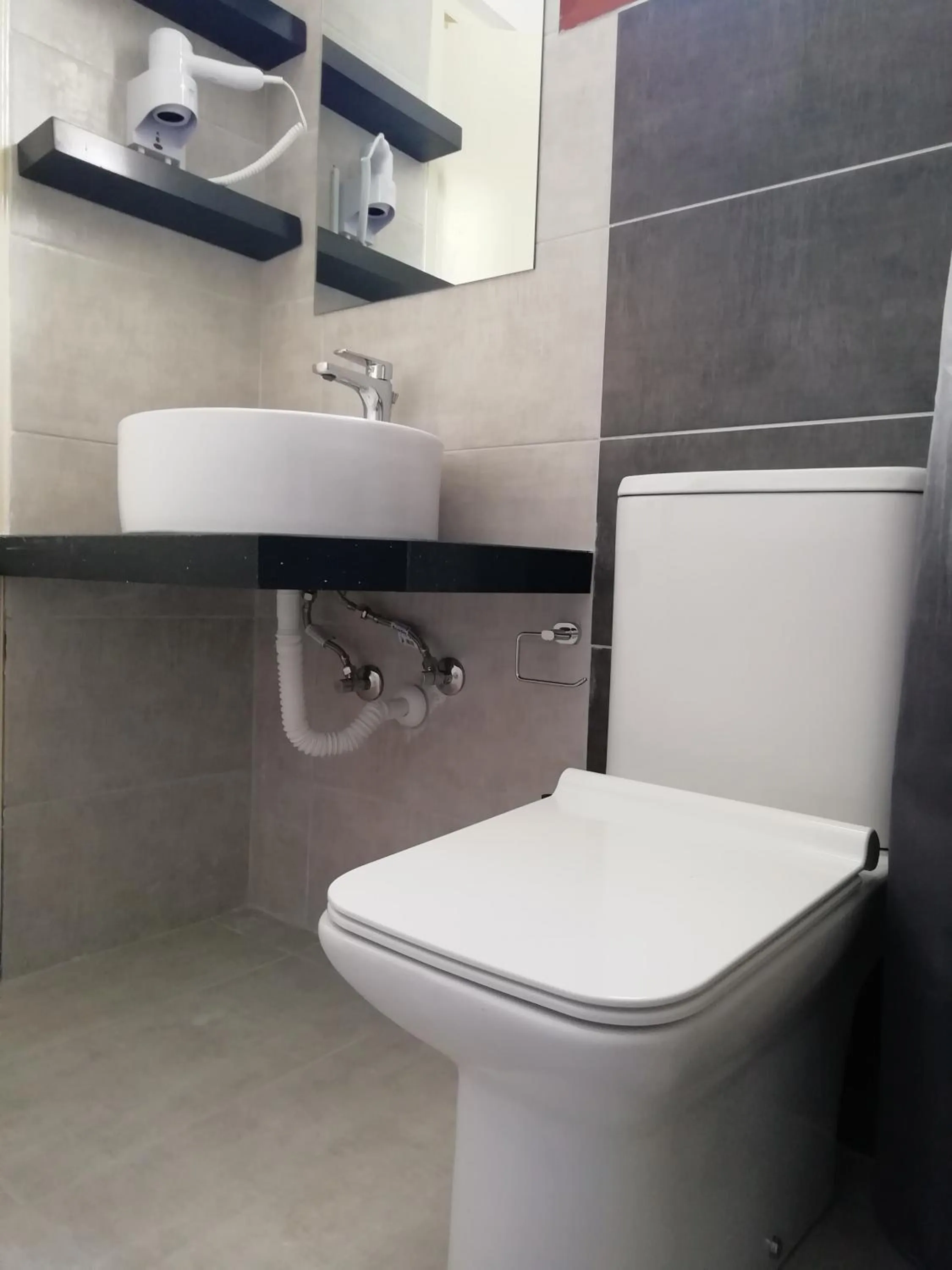 Toilet in Elsa Hotel